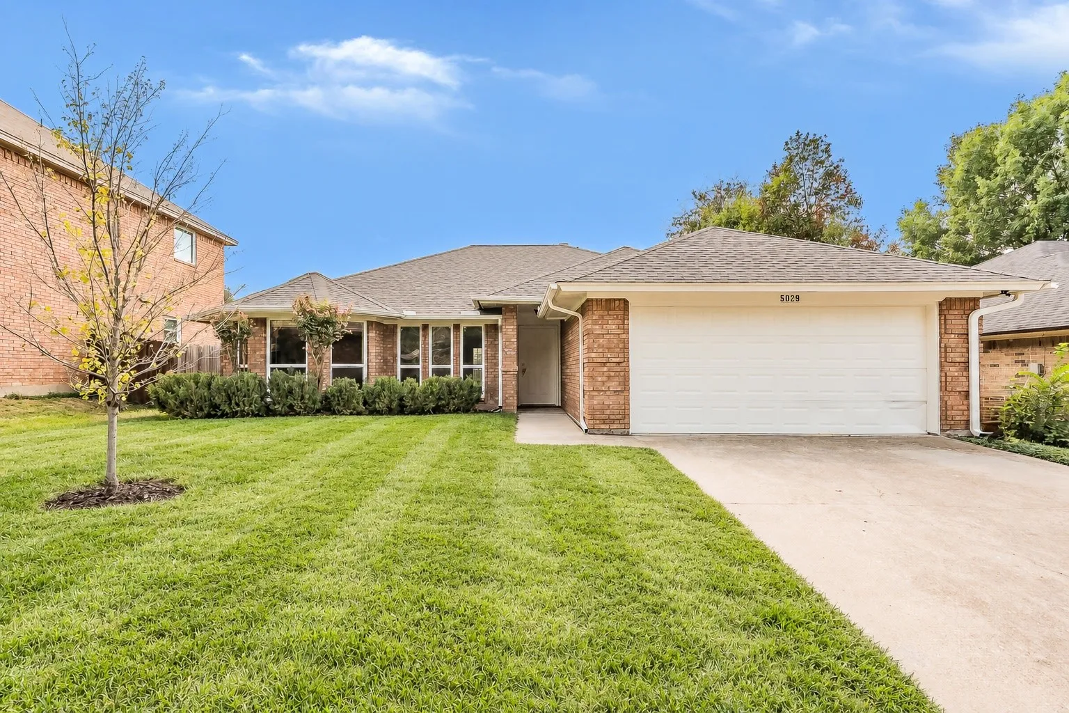 Single Family Residence For Sale in Tarrant County , 5029 Barberry Drive, Fort Worth, Texas 76133, 3 Bedroom, 2 Bathroom, 2 Garage spaces, 1,643 Sqft, built in 1990, mls#21402939, Real Estate Agent in Fort Worth, Homes For Sale in Tarrant county, Homes For Sale in Fort Worth, Realtor in Fort Worth Texas, Real Estate Brokerage Independent Realty Texas, Luminita Cordes Realtor