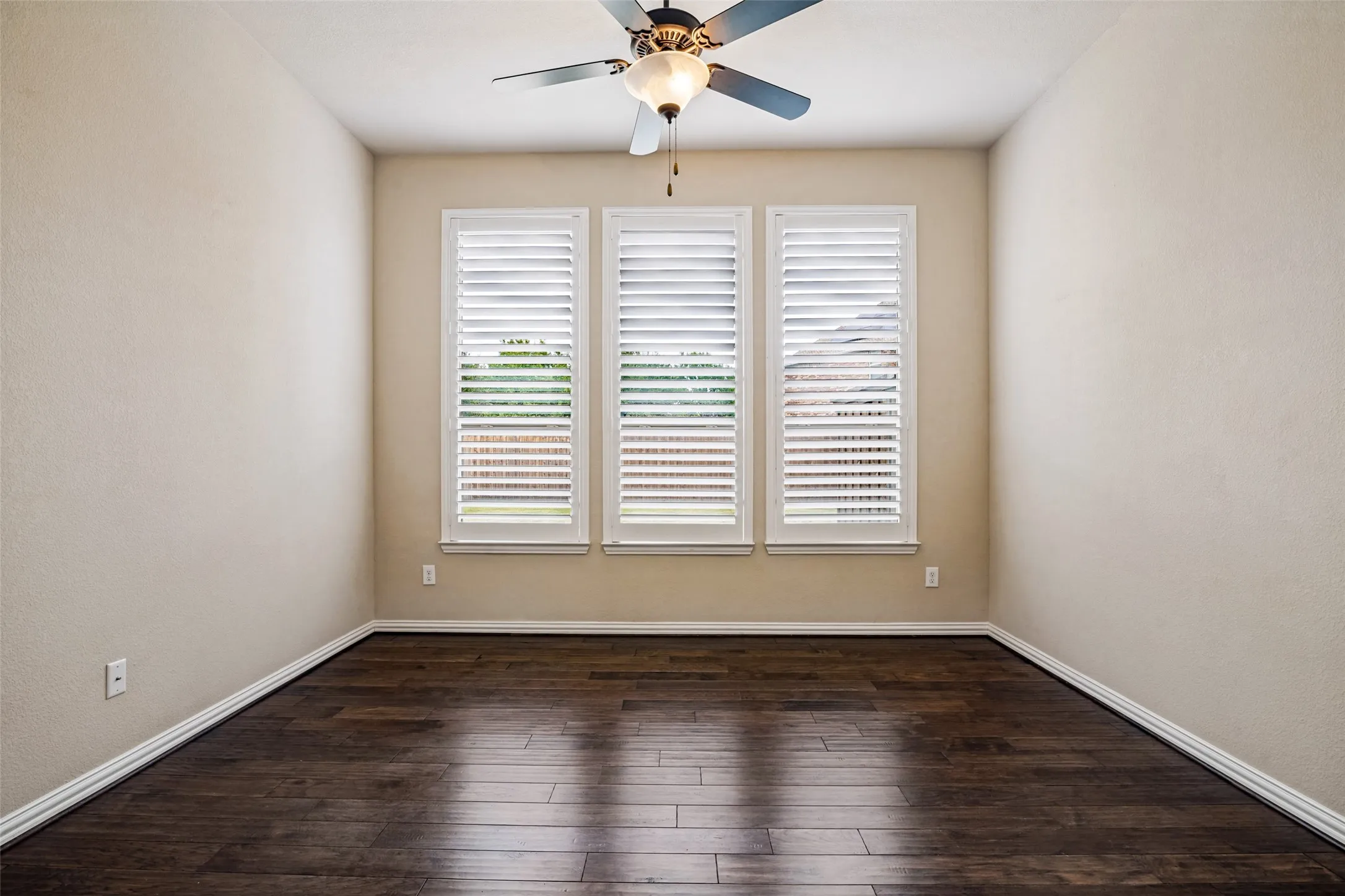 FLEX Room located just off of kitchen - use as a formal dining room, 2nd office, kids playroom, library or use your imagination!