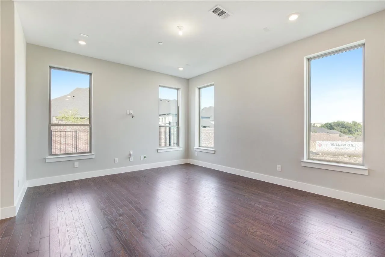 Townhouse For Rent in Collin County , 1050 Maverick Drive, Allen, Texas 75013, 3 Bedroom, 3 Bathroom, 2 Garage spaces, 1,945 Sqft, built in 2020, mls#21402934, Real Estate Agent in Allen, Homes For Rent in Collin county, Homes For Rent in Allen, Realtor in Allen Texas, Real Estate Brokerage Independent Realty Texas, Luminita Cordes Realtor