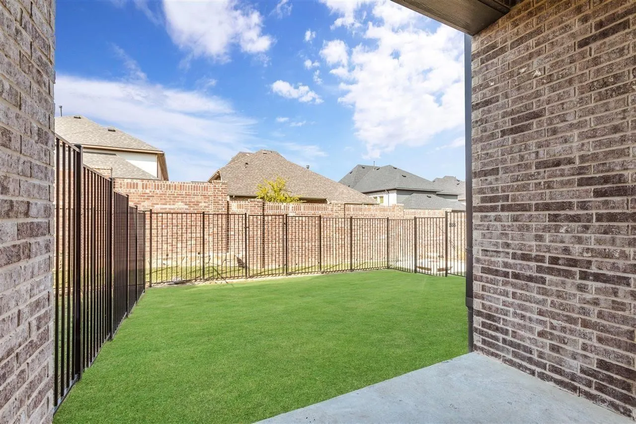 Townhouse For Rent in Collin County , 1050 Maverick Drive, Allen, Texas 75013, 3 Bedroom, 3 Bathroom, 2 Garage spaces, 1,945 Sqft, built in 2020, mls#21402934, Real Estate Agent in Allen, Homes For Rent in Collin county, Homes For Rent in Allen, Realtor in Allen Texas, Real Estate Brokerage Independent Realty Texas, Luminita Cordes Realtor