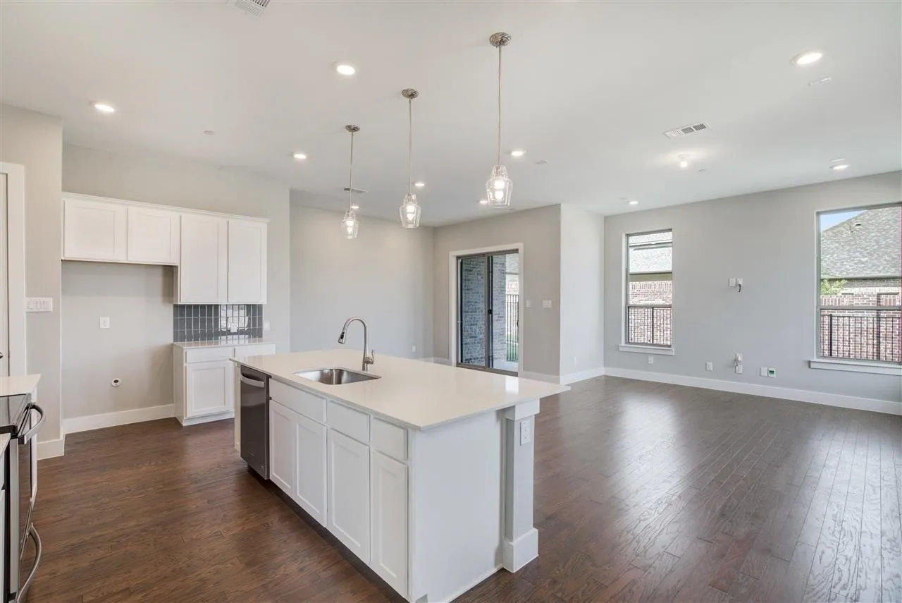 Townhouse For Rent in Collin County , 1050 Maverick Drive, Allen, Texas 75013, 3 Bedroom, 3 Bathroom, 2 Garage spaces, 1,945 Sqft, built in 2020, mls#21402934, Real Estate Agent in Allen, Homes For Rent in Collin county, Homes For Rent in Allen, Realtor in Allen Texas, Real Estate Brokerage Independent Realty Texas, Luminita Cordes Realtor