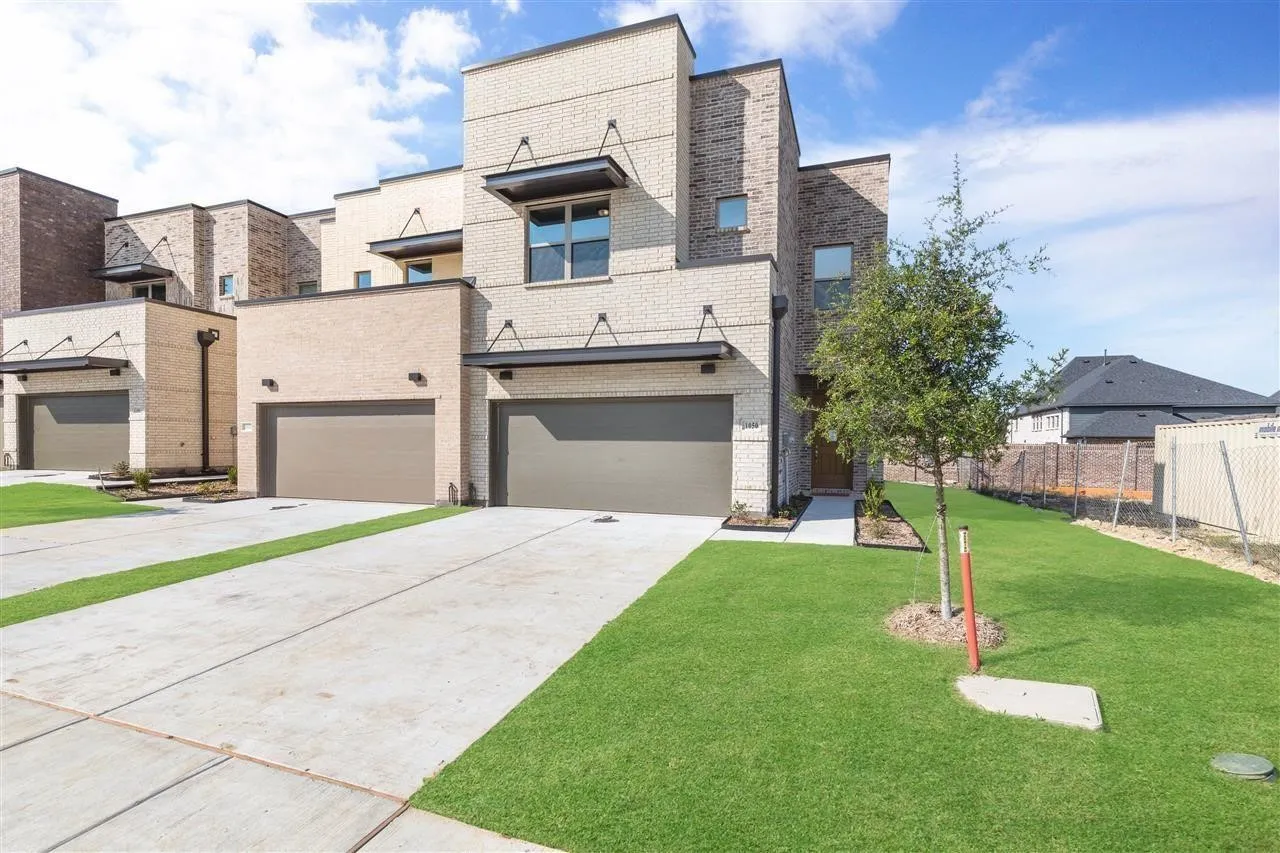 Townhouse For Rent in Collin County , 1050 Maverick Drive, Allen, Texas 75013, 3 Bedroom, 3 Bathroom, 2 Garage spaces, 1,945 Sqft, built in 2020, mls#21402934, Real Estate Agent in Allen, Homes For Rent in Collin county, Homes For Rent in Allen, Realtor in Allen Texas, Real Estate Brokerage Independent Realty Texas, Luminita Cordes Realtor