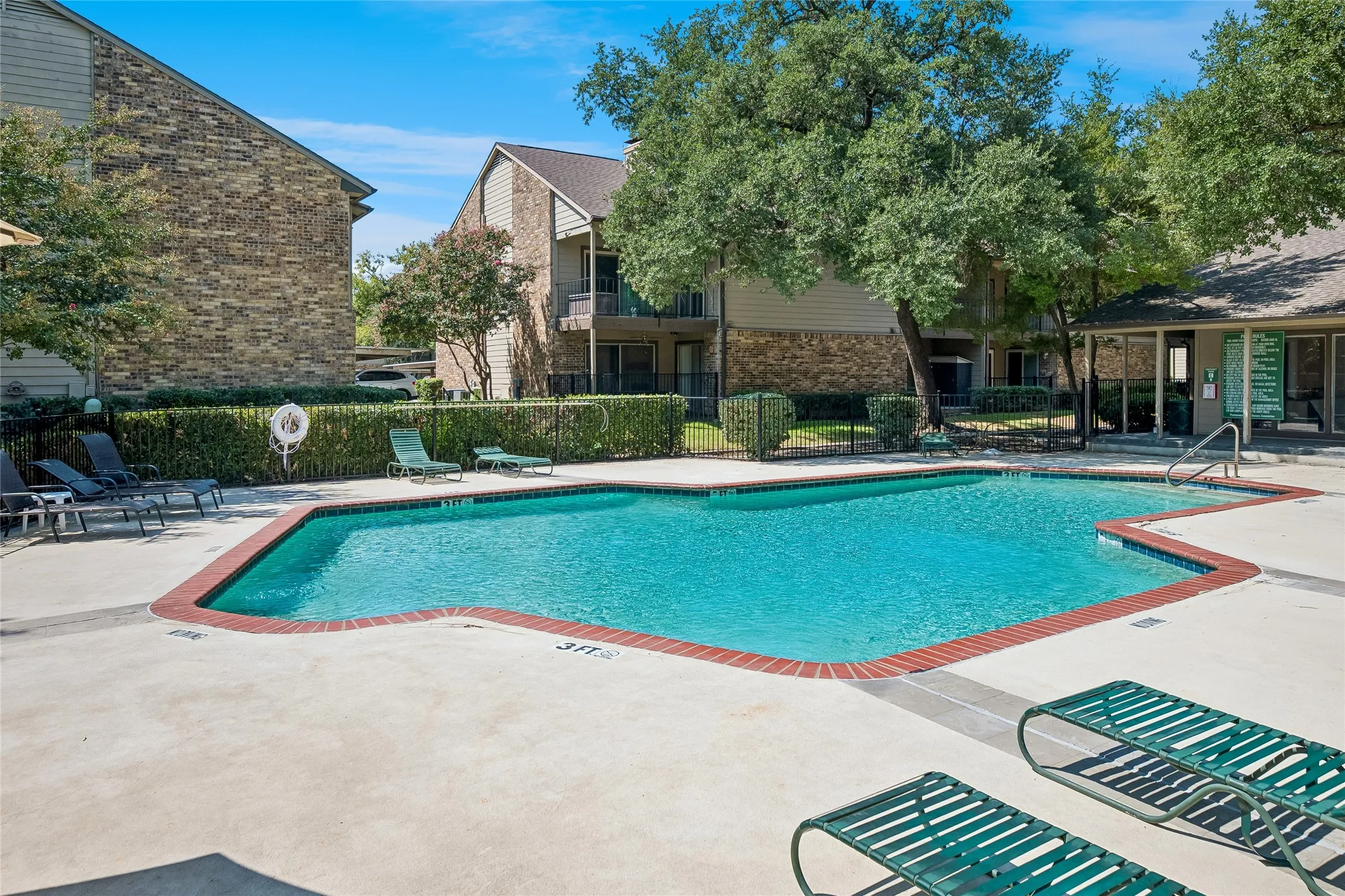 Community pool