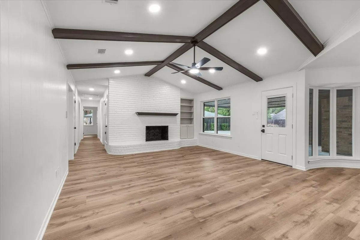 Single Family Residence For Sale in Tarrant County , 4345 Rota Circle, Fort Worth, Texas 76133, 4 Bedroom, 3 Bathroom, 2 Garage spaces, 2,275 Sqft, built in 1974, mls#21402379, Real Estate Agent in Fort Worth, Homes For Sale in Tarrant county, Homes For Sale in Fort Worth, Realtor in Fort Worth Texas, Real Estate Brokerage Independent Realty Texas, Luminita Cordes Realtor