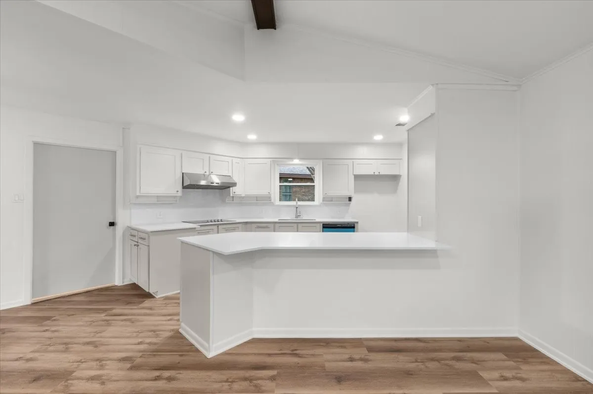 Single Family Residence For Sale in Tarrant County , 4345 Rota Circle, Fort Worth, Texas 76133, 4 Bedroom, 3 Bathroom, 2 Garage spaces, 2,275 Sqft, built in 1974, mls#21402379, Real Estate Agent in Fort Worth, Homes For Sale in Tarrant county, Homes For Sale in Fort Worth, Realtor in Fort Worth Texas, Real Estate Brokerage Independent Realty Texas, Luminita Cordes Realtor