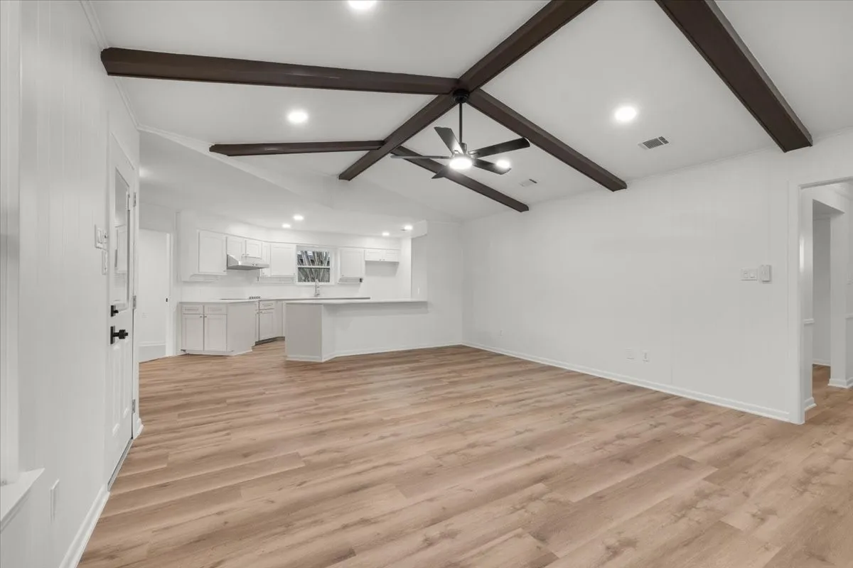 Single Family Residence For Sale in Tarrant County , 4345 Rota Circle, Fort Worth, Texas 76133, 4 Bedroom, 3 Bathroom, 2 Garage spaces, 2,275 Sqft, built in 1974, mls#21402379, Real Estate Agent in Fort Worth, Homes For Sale in Tarrant county, Homes For Sale in Fort Worth, Realtor in Fort Worth Texas, Real Estate Brokerage Independent Realty Texas, Luminita Cordes Realtor