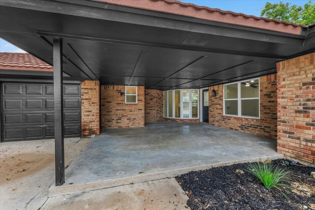 Single Family Residence For Sale in Tarrant County , 4345 Rota Circle, Fort Worth, Texas 76133, 4 Bedroom, 3 Bathroom, 2 Garage spaces, 2,275 Sqft, built in 1974, mls#21402379, Real Estate Agent in Fort Worth, Homes For Sale in Tarrant county, Homes For Sale in Fort Worth, Realtor in Fort Worth Texas, Real Estate Brokerage Independent Realty Texas, Luminita Cordes Realtor