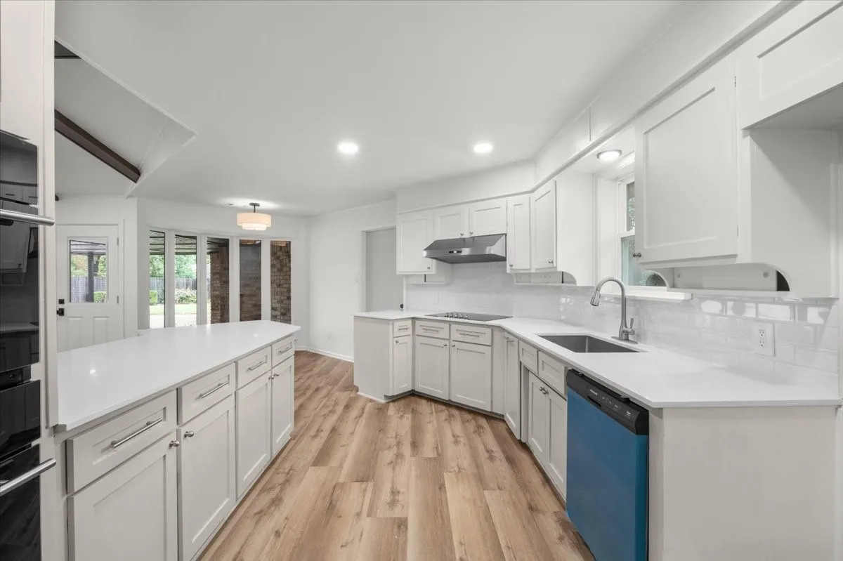 Single Family Residence For Sale in Tarrant County , 4345 Rota Circle, Fort Worth, Texas 76133, 4 Bedroom, 3 Bathroom, 2 Garage spaces, 2,275 Sqft, built in 1974, mls#21402379, Real Estate Agent in Fort Worth, Homes For Sale in Tarrant county, Homes For Sale in Fort Worth, Realtor in Fort Worth Texas, Real Estate Brokerage Independent Realty Texas, Luminita Cordes Realtor