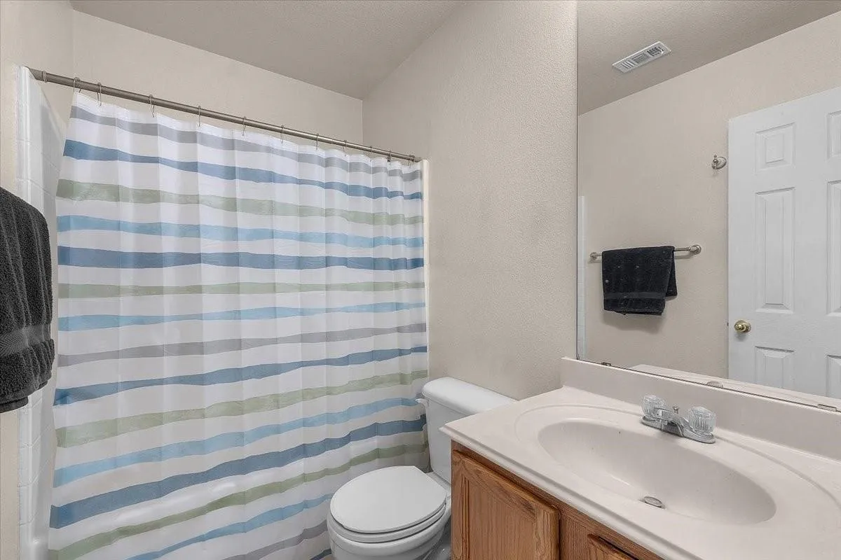 Single Family Residence For Sale in Tarrant County , 7008 Denver City Drive, Fort Worth, Texas 76179, 3 Bedroom, 2 Bathroom, 2 Garage spaces, 1,664 Sqft, built in 2002, mls#21402964, Real Estate Agent in Fort Worth, Homes For Sale in Tarrant county, Homes For Sale in Fort Worth, Realtor in Fort Worth Texas, Real Estate Brokerage Independent Realty Texas, Luminita Cordes Realtor
