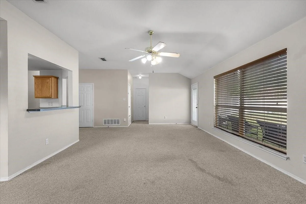 Single Family Residence For Sale in Tarrant County , 7008 Denver City Drive, Fort Worth, Texas 76179, 3 Bedroom, 2 Bathroom, 2 Garage spaces, 1,664 Sqft, built in 2002, mls#21402964, Real Estate Agent in Fort Worth, Homes For Sale in Tarrant county, Homes For Sale in Fort Worth, Realtor in Fort Worth Texas, Real Estate Brokerage Independent Realty Texas, Luminita Cordes Realtor