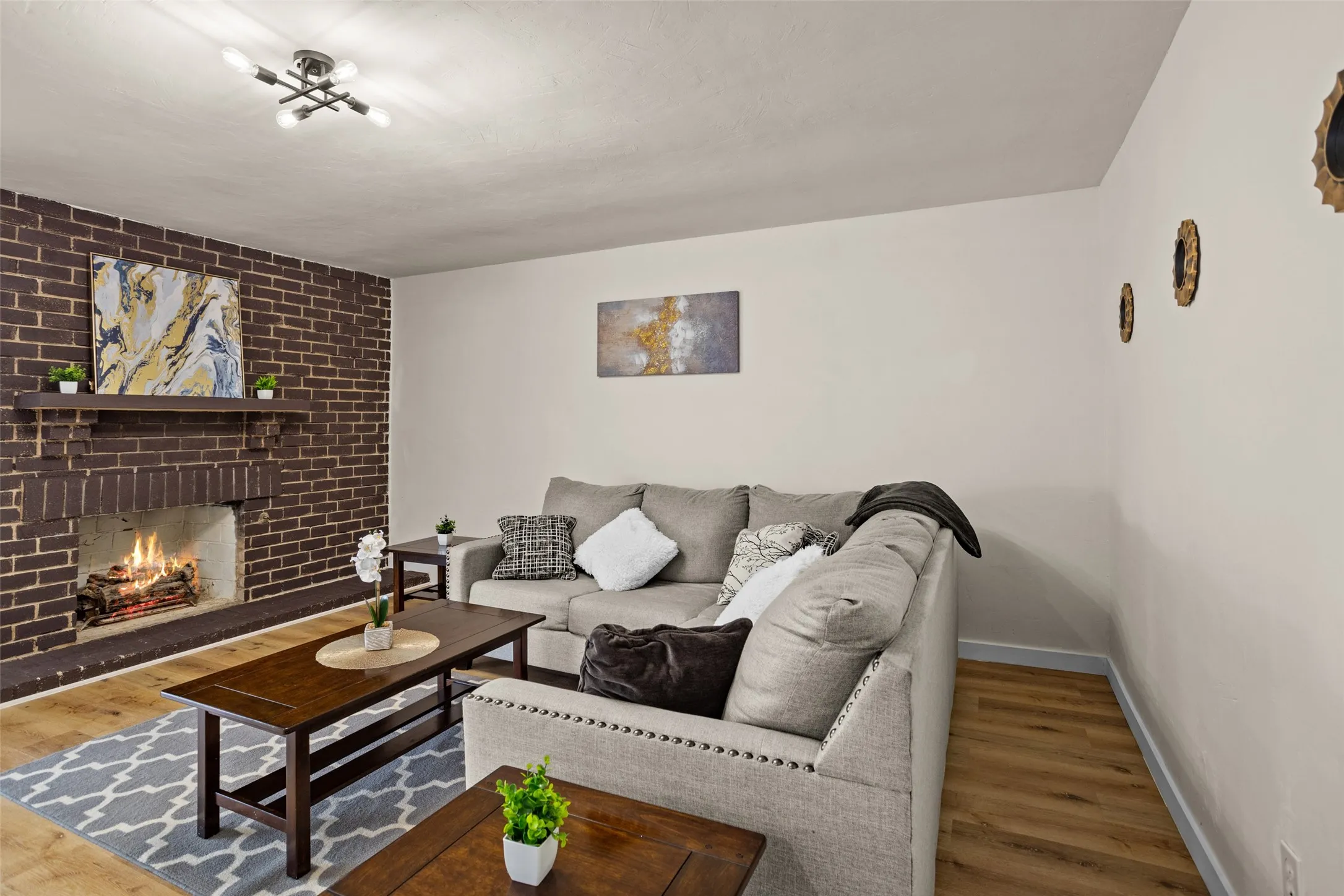 Single Family Residence For Rent in Denton County , 5124 Stanley Drive, The Colony, Texas 75056, 3 Bedroom, 2 Bathroom, 2 Garage spaces, 1,946 Sqft, built in 1977, mls#21402364, Real Estate Agent in The Colony, Homes For Rent in Denton county, Homes For Rent in The Colony, Realtor in The Colony Texas, Real Estate Brokerage Independent Realty Texas, Luminita Cordes Realtor