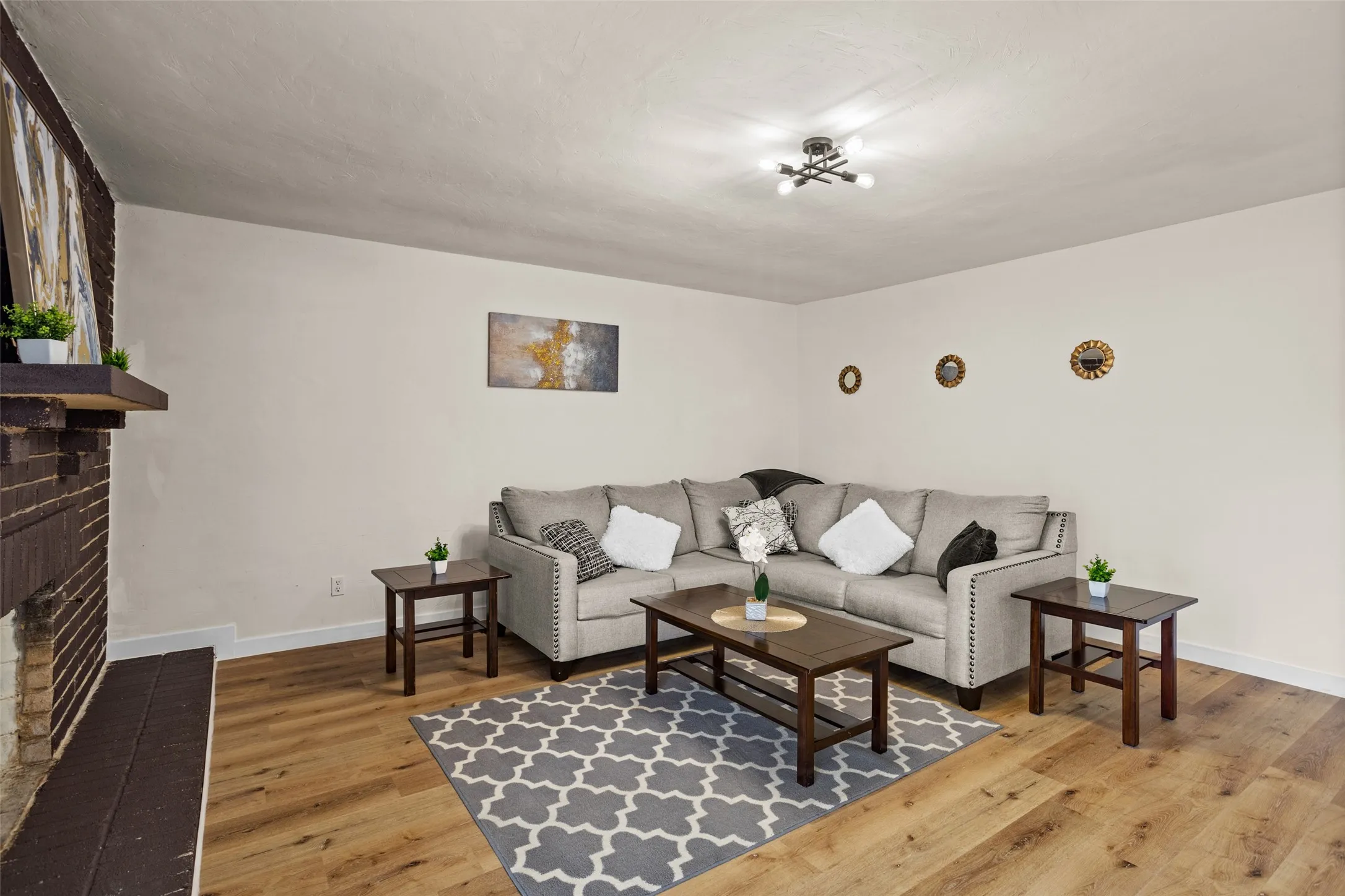 Single Family Residence For Rent in Denton County , 5124 Stanley Drive, The Colony, Texas 75056, 3 Bedroom, 2 Bathroom, 2 Garage spaces, 1,946 Sqft, built in 1977, mls#21402364, Real Estate Agent in The Colony, Homes For Rent in Denton county, Homes For Rent in The Colony, Realtor in The Colony Texas, Real Estate Brokerage Independent Realty Texas, Luminita Cordes Realtor