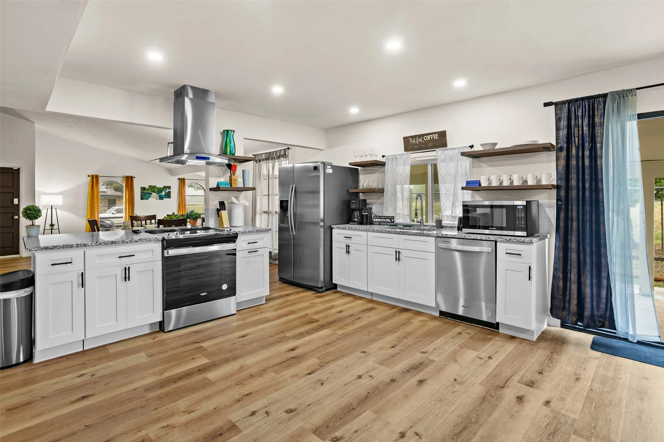 Single Family Residence For Rent in Denton County , 5124 Stanley Drive, The Colony, Texas 75056, 3 Bedroom, 2 Bathroom, 2 Garage spaces, 1,946 Sqft, built in 1977, mls#21402364, Real Estate Agent in The Colony, Homes For Rent in Denton county, Homes For Rent in The Colony, Realtor in The Colony Texas, Real Estate Brokerage Independent Realty Texas, Luminita Cordes Realtor