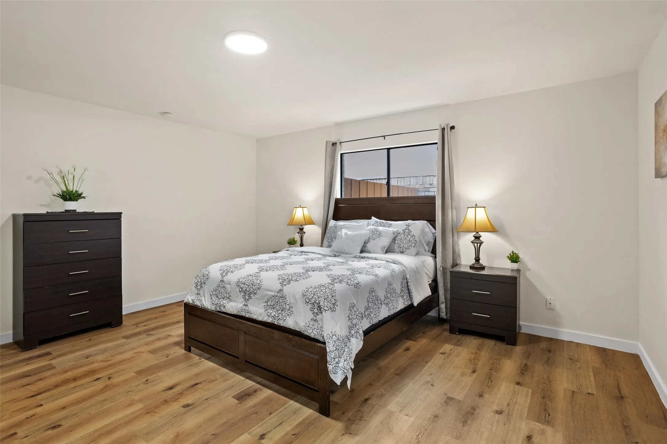 Single Family Residence For Rent in Denton County , 5124 Stanley Drive, The Colony, Texas 75056, 3 Bedroom, 2 Bathroom, 2 Garage spaces, 1,946 Sqft, built in 1977, mls#21402364, Real Estate Agent in The Colony, Homes For Rent in Denton county, Homes For Rent in The Colony, Realtor in The Colony Texas, Real Estate Brokerage Independent Realty Texas, Luminita Cordes Realtor
