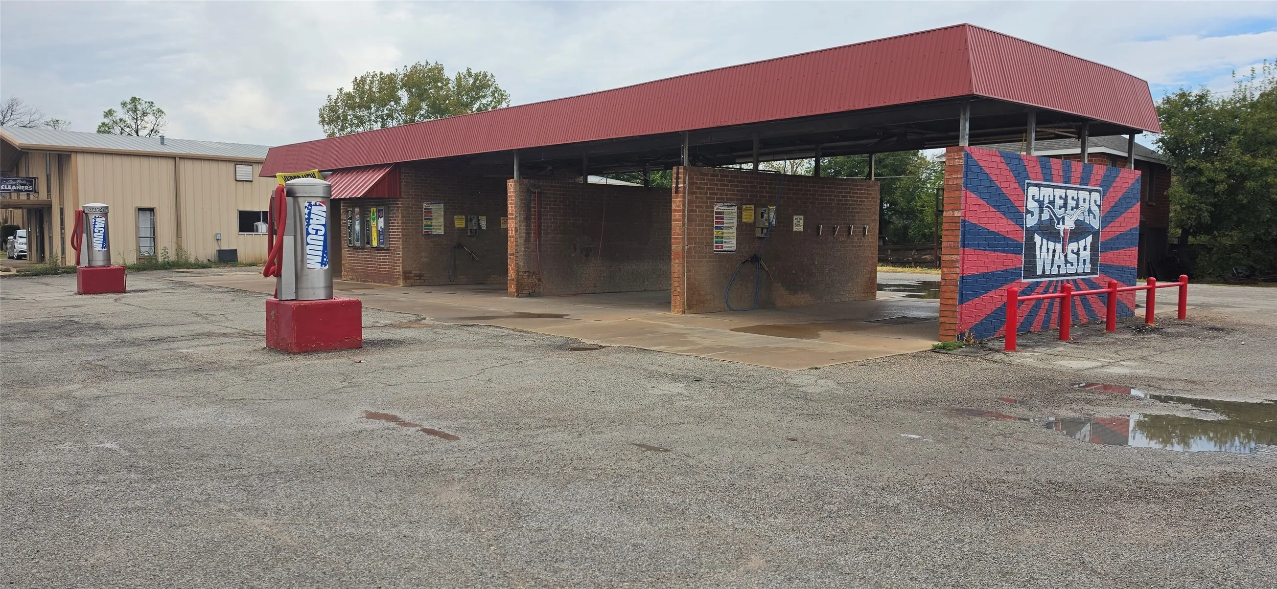 Business For Sale in Young County , 1004 Indiana Street, Graham, Texas 76450, 0, 0, Garage spaces, 0 Sqft, built in 1979, mls#21402979, Real Estate Agent in Graham, Homes For Sale in Young county, Homes For Sale in Graham, Realtor in Graham Texas, Real Estate Brokerage Independent Realty Texas, Luminita Cordes Realtor