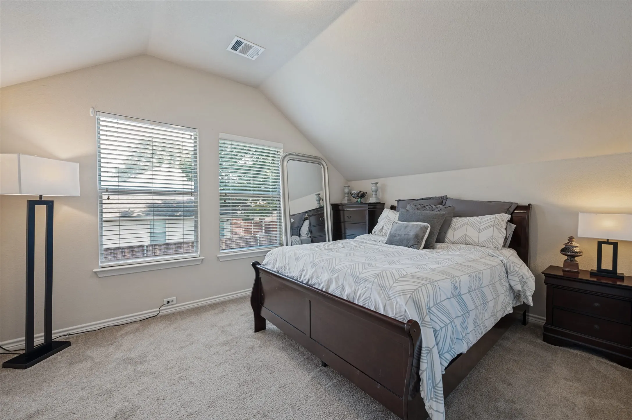 4th bedroom upstairs , great for anyone that wants their own space. Large walk in closet as well.
