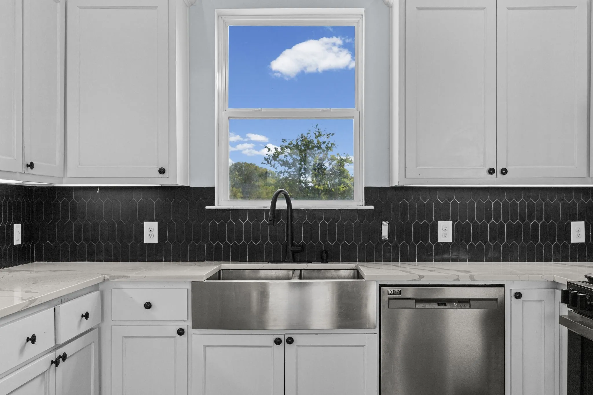 Single Family Residence For Sale in Rains County , 3971 Rs County Road 1605, Lone Oak, Texas 75453, 3 Bedroom, 3 Bathroom, 2 Garage spaces, 1,989 Sqft, built in 2020, mls#21402984, Real Estate Agent in Lone Oak, Homes For Sale in Rains county, Homes For Sale in Lone Oak, Realtor in Lone Oak Texas, Real Estate Brokerage Independent Realty Texas, Luminita Cordes Realtor
