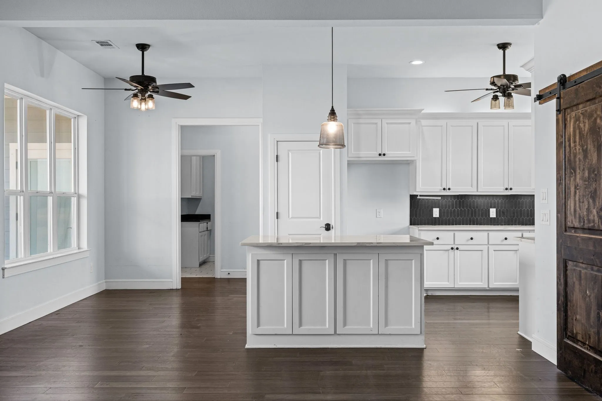 Single Family Residence For Sale in Rains County , 3971 Rs County Road 1605, Lone Oak, Texas 75453, 3 Bedroom, 3 Bathroom, 2 Garage spaces, 1,989 Sqft, built in 2020, mls#21402984, Real Estate Agent in Lone Oak, Homes For Sale in Rains county, Homes For Sale in Lone Oak, Realtor in Lone Oak Texas, Real Estate Brokerage Independent Realty Texas, Luminita Cordes Realtor
