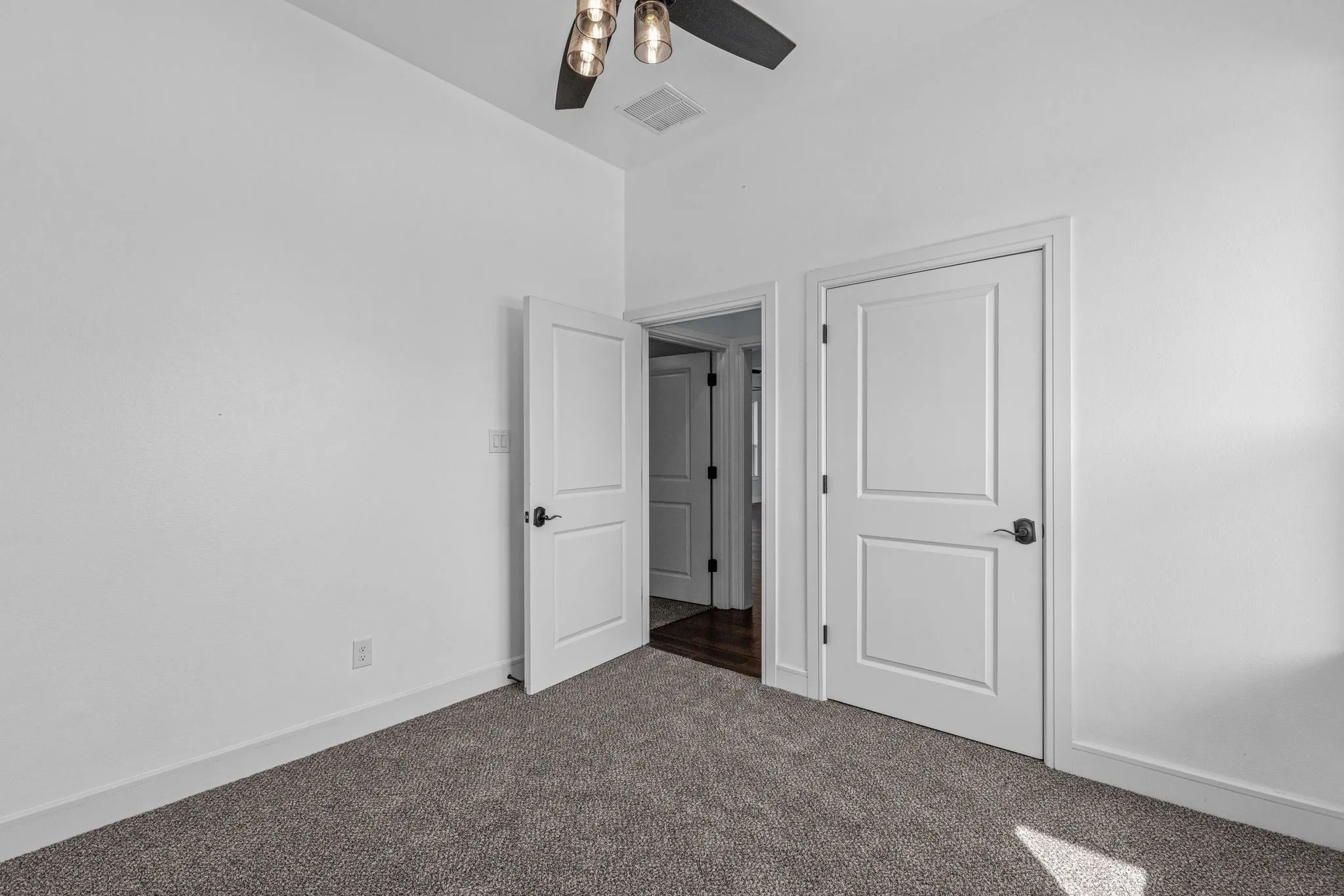 Single Family Residence For Sale in Rains County , 3971 Rs County Road 1605, Lone Oak, Texas 75453, 3 Bedroom, 3 Bathroom, 2 Garage spaces, 1,989 Sqft, built in 2020, mls#21402984, Real Estate Agent in Lone Oak, Homes For Sale in Rains county, Homes For Sale in Lone Oak, Realtor in Lone Oak Texas, Real Estate Brokerage Independent Realty Texas, Luminita Cordes Realtor
