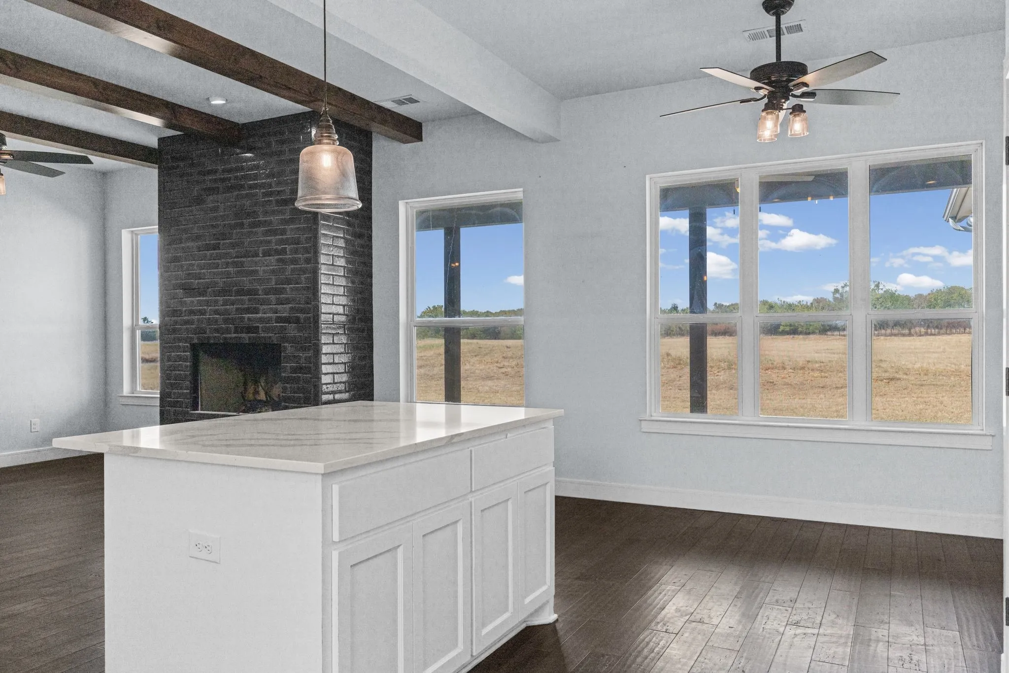 Single Family Residence For Sale in Rains County , 3971 Rs County Road 1605, Lone Oak, Texas 75453, 3 Bedroom, 3 Bathroom, 2 Garage spaces, 1,989 Sqft, built in 2020, mls#21402984, Real Estate Agent in Lone Oak, Homes For Sale in Rains county, Homes For Sale in Lone Oak, Realtor in Lone Oak Texas, Real Estate Brokerage Independent Realty Texas, Luminita Cordes Realtor