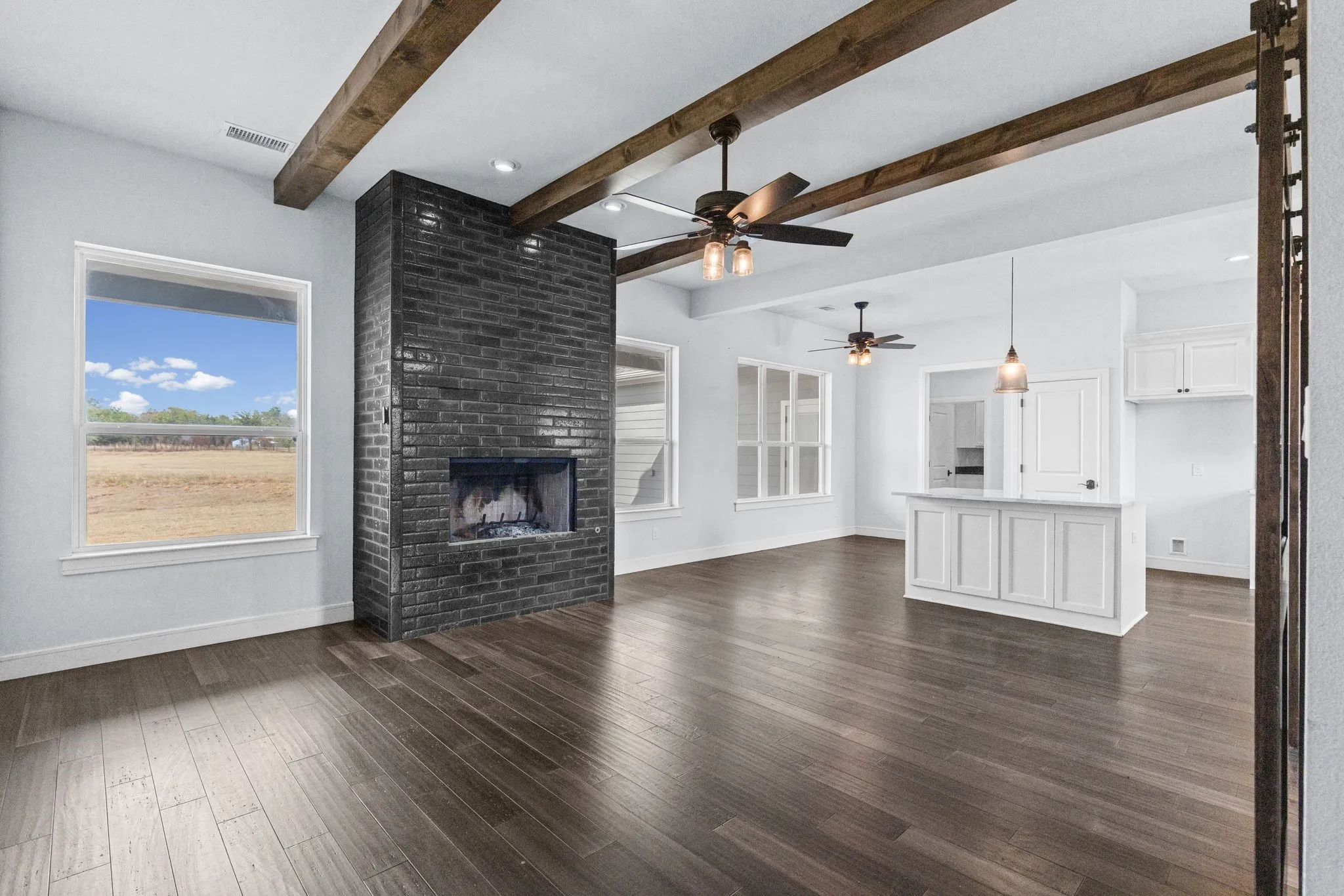 Single Family Residence For Sale in Rains County , 3971 Rs County Road 1605, Lone Oak, Texas 75453, 3 Bedroom, 3 Bathroom, 2 Garage spaces, 1,989 Sqft, built in 2020, mls#21402984, Real Estate Agent in Lone Oak, Homes For Sale in Rains county, Homes For Sale in Lone Oak, Realtor in Lone Oak Texas, Real Estate Brokerage Independent Realty Texas, Luminita Cordes Realtor