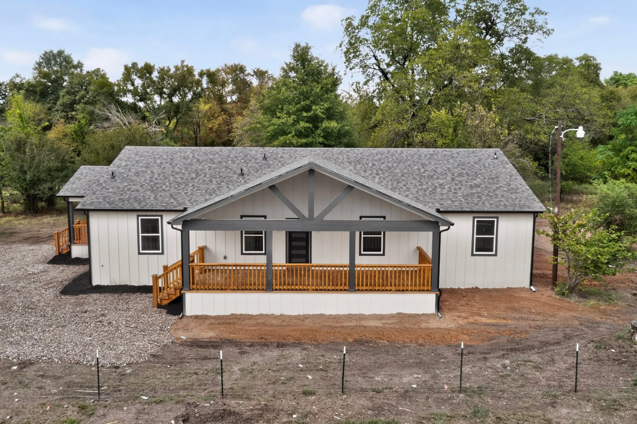 Single Family Residence For Sale in Hopkins County , 573 County Road 1116, Sulphur Springs, Texas 75433, 5 Bedroom, 3 Bathroom, Garage spaces, 2,200 Sqft, built in 1940, mls#21399444, Real Estate Agent in Sulphur Springs, Homes For Sale in Hopkins county, Homes For Sale in Sulphur Springs, Realtor in Sulphur Springs Texas, Real Estate Brokerage Independent Realty Texas, Luminita Cordes Realtor