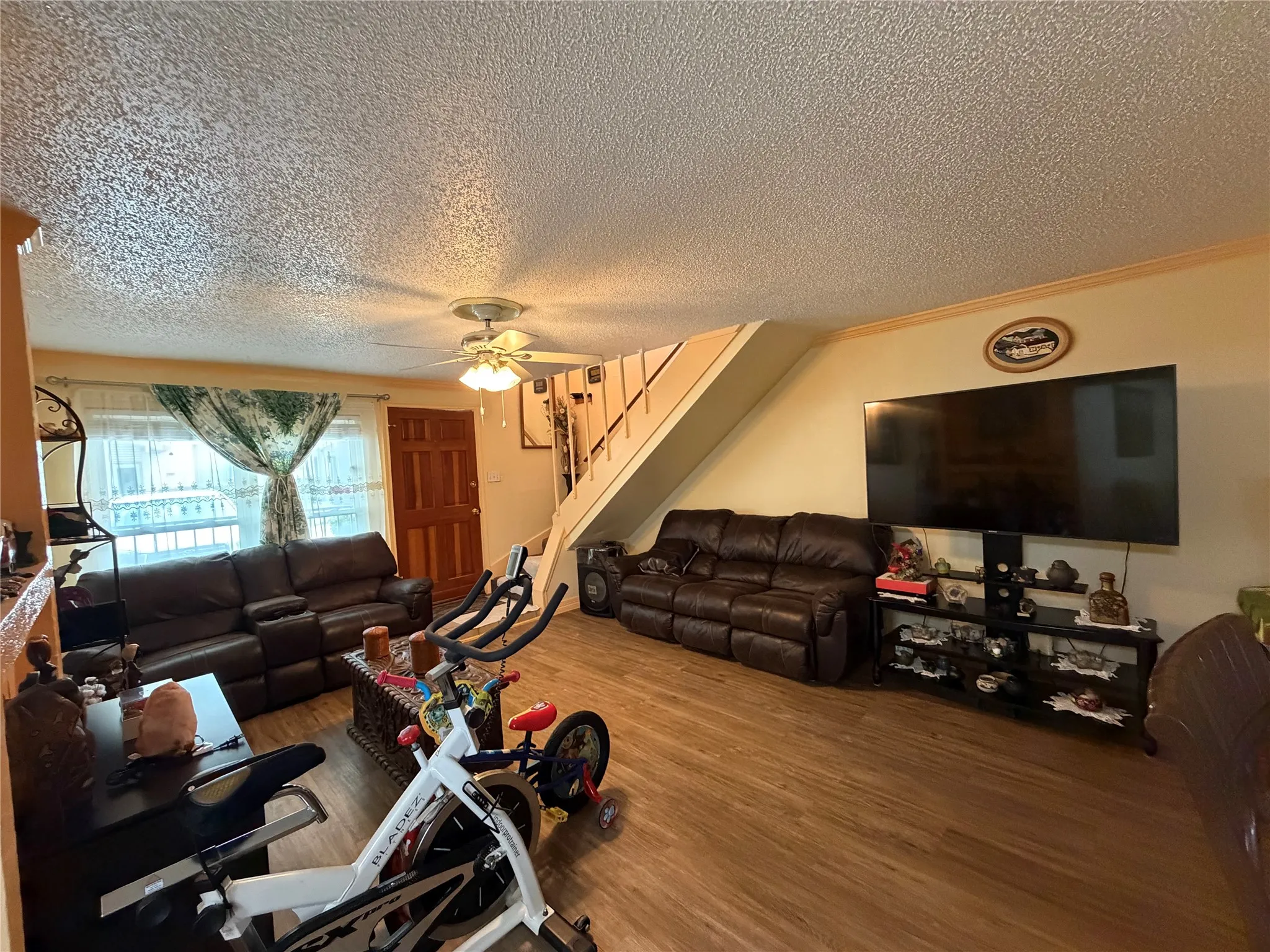 Townhouse For Sale in Dallas County , 737 Ticonderoga Drive, Garland, Texas 75043, 4 Bedroom, 2 Bathroom, Garage spaces, 1,572 Sqft, built in 1973, mls#21402996, Real Estate Agent in Garland, Homes For Sale in Dallas county, Homes For Sale in Garland, Realtor in Garland Texas, Real Estate Brokerage Independent Realty Texas, Luminita Cordes Realtor
