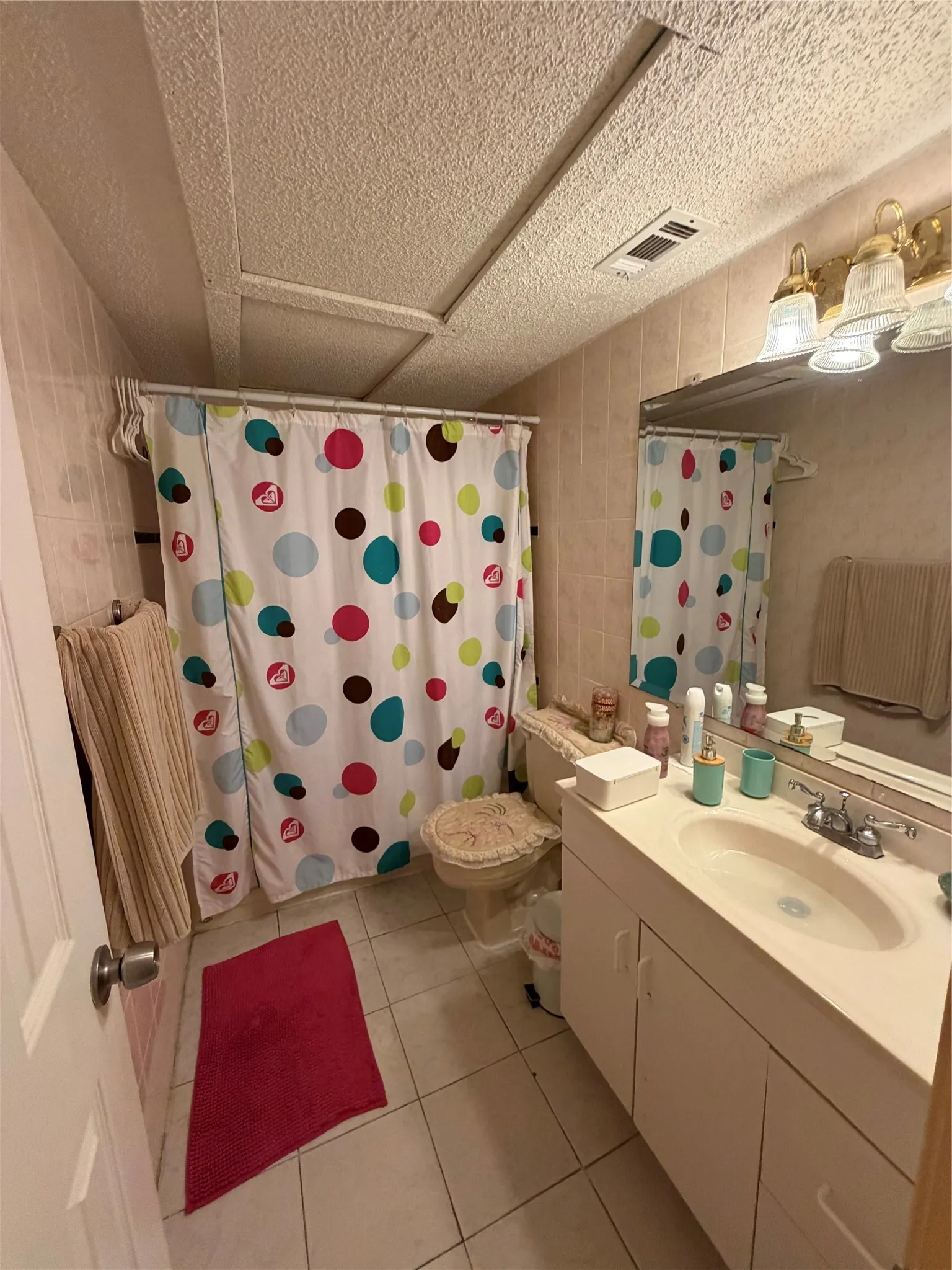 Townhouse For Sale in Dallas County , 737 Ticonderoga Drive, Garland, Texas 75043, 4 Bedroom, 2 Bathroom, Garage spaces, 1,572 Sqft, built in 1973, mls#21402996, Real Estate Agent in Garland, Homes For Sale in Dallas county, Homes For Sale in Garland, Realtor in Garland Texas, Real Estate Brokerage Independent Realty Texas, Luminita Cordes Realtor