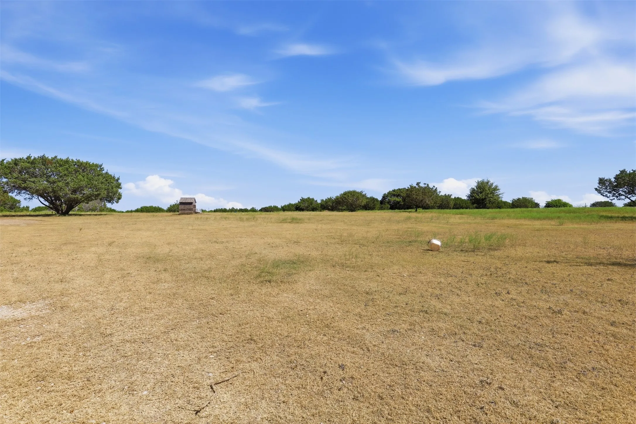 Manufactured Home For Rent in Johnson County , 9132 Windmill Court W, Cleburne, Texas 76033, 4 Bedroom, 2 Bathroom, Garage spaces, 1,568 Sqft, built in 2002, mls#21402997, Real Estate Agent in Cleburne, Homes For Rent in Johnson county, Homes For Rent in Cleburne, Realtor in Cleburne Texas, Real Estate Brokerage Independent Realty Texas, Luminita Cordes Realtor