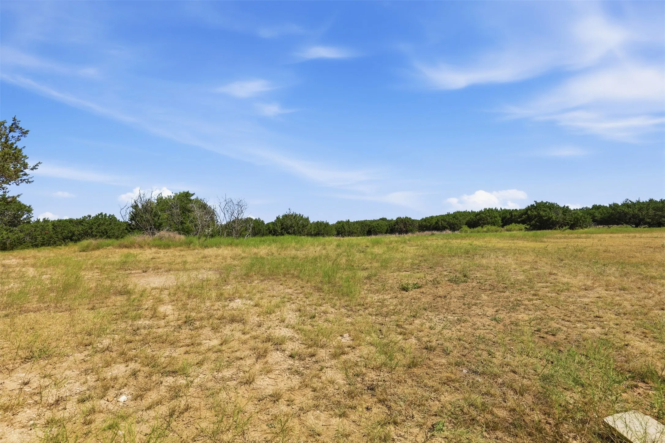 Manufactured Home For Rent in Johnson County , 9132 Windmill Court W, Cleburne, Texas 76033, 4 Bedroom, 2 Bathroom, Garage spaces, 1,568 Sqft, built in 2002, mls#21402997, Real Estate Agent in Cleburne, Homes For Rent in Johnson county, Homes For Rent in Cleburne, Realtor in Cleburne Texas, Real Estate Brokerage Independent Realty Texas, Luminita Cordes Realtor