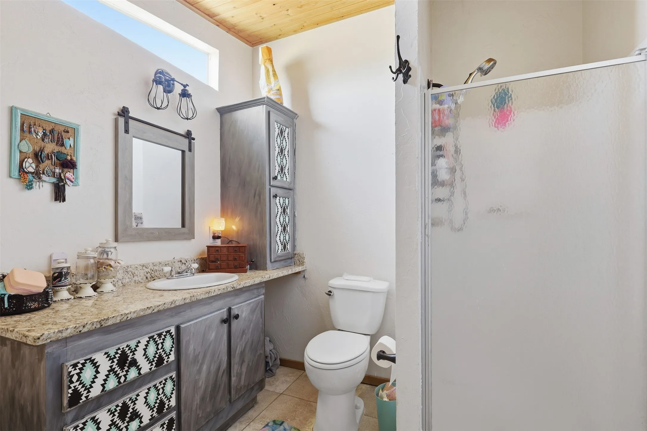 Manufactured Home For Rent in Johnson County , 9132 Windmill Court W, Cleburne, Texas 76033, 4 Bedroom, 2 Bathroom, Garage spaces, 1,568 Sqft, built in 2002, mls#21402997, Real Estate Agent in Cleburne, Homes For Rent in Johnson county, Homes For Rent in Cleburne, Realtor in Cleburne Texas, Real Estate Brokerage Independent Realty Texas, Luminita Cordes Realtor