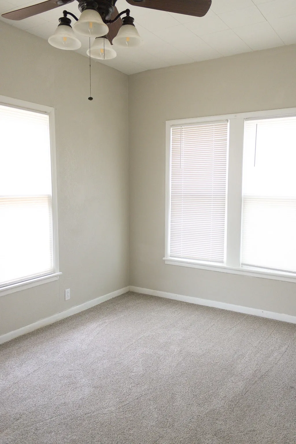 Single Family Residence For Sale in Stephens County , 312 W Lindsey Street, Breckenridge, Texas 76424, 3 Bedroom, 2 Bathroom, 2 Garage spaces, 1,216 Sqft, built in 1935, mls#21402999, Real Estate Agent in Breckenridge, Homes For Sale in Stephens county, Homes For Sale in Breckenridge, Realtor in Breckenridge Texas, Real Estate Brokerage Independent Realty Texas, Luminita Cordes Realtor