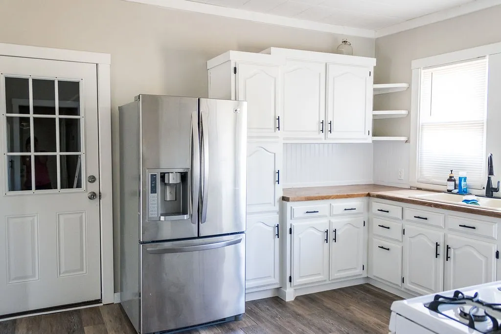 Single Family Residence For Sale in Stephens County , 312 W Lindsey Street, Breckenridge, Texas 76424, 3 Bedroom, 2 Bathroom, 2 Garage spaces, 1,216 Sqft, built in 1935, mls#21402999, Real Estate Agent in Breckenridge, Homes For Sale in Stephens county, Homes For Sale in Breckenridge, Realtor in Breckenridge Texas, Real Estate Brokerage Independent Realty Texas, Luminita Cordes Realtor