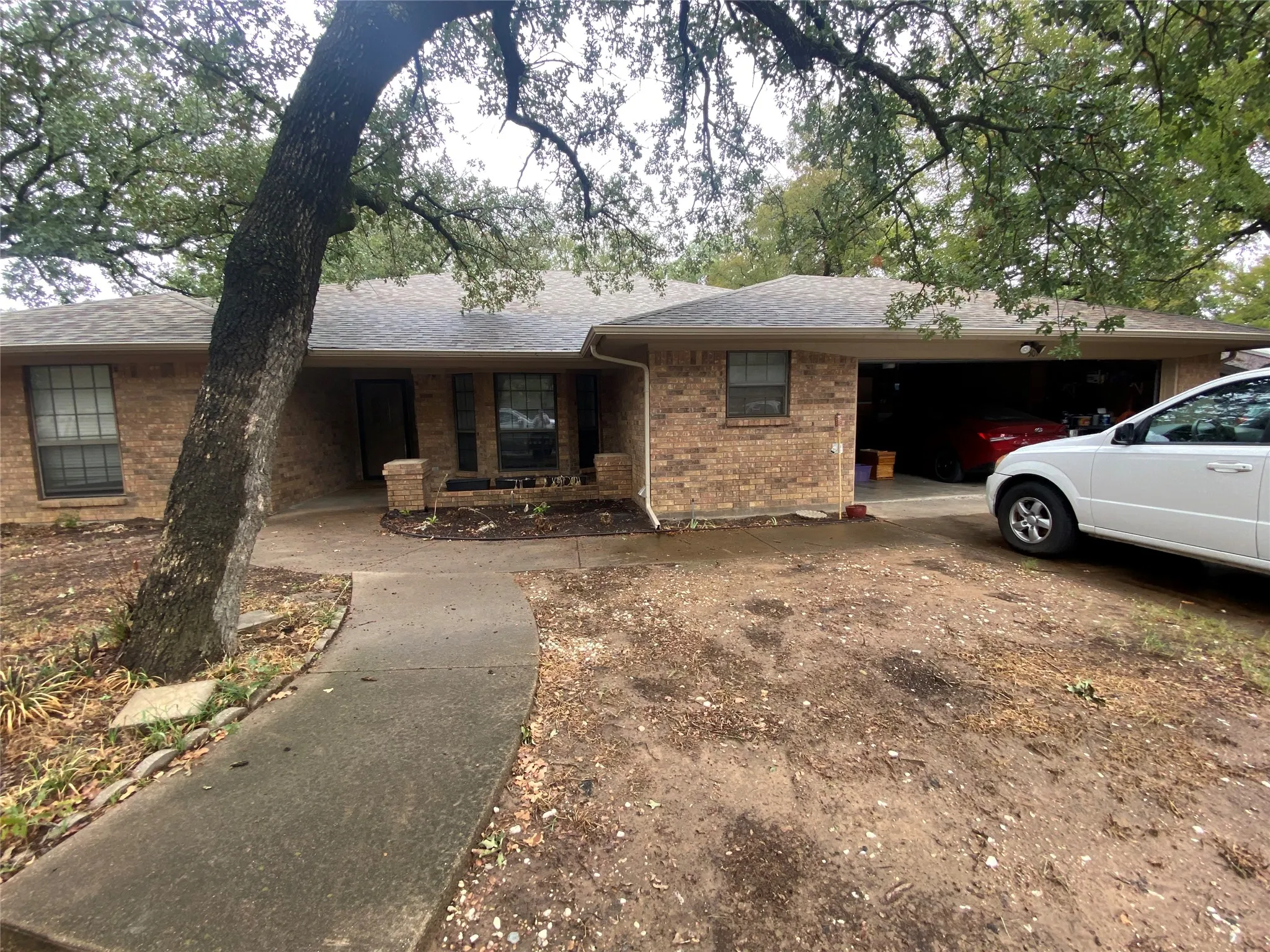 Single Family Residence For Sale in Palo Pinto County , 501 Mesquite Street, Mineral Wells, Texas 76067, 4 Bedroom, 2 Bathroom, 2 Garage spaces, 2,215 Sqft, built in 1983, mls#21403002, Real Estate Agent in Mineral Wells, Homes For Sale in Palo Pinto county, Homes For Sale in Mineral Wells, Realtor in Mineral Wells Texas, Real Estate Brokerage Independent Realty Texas, Luminita Cordes Realtor