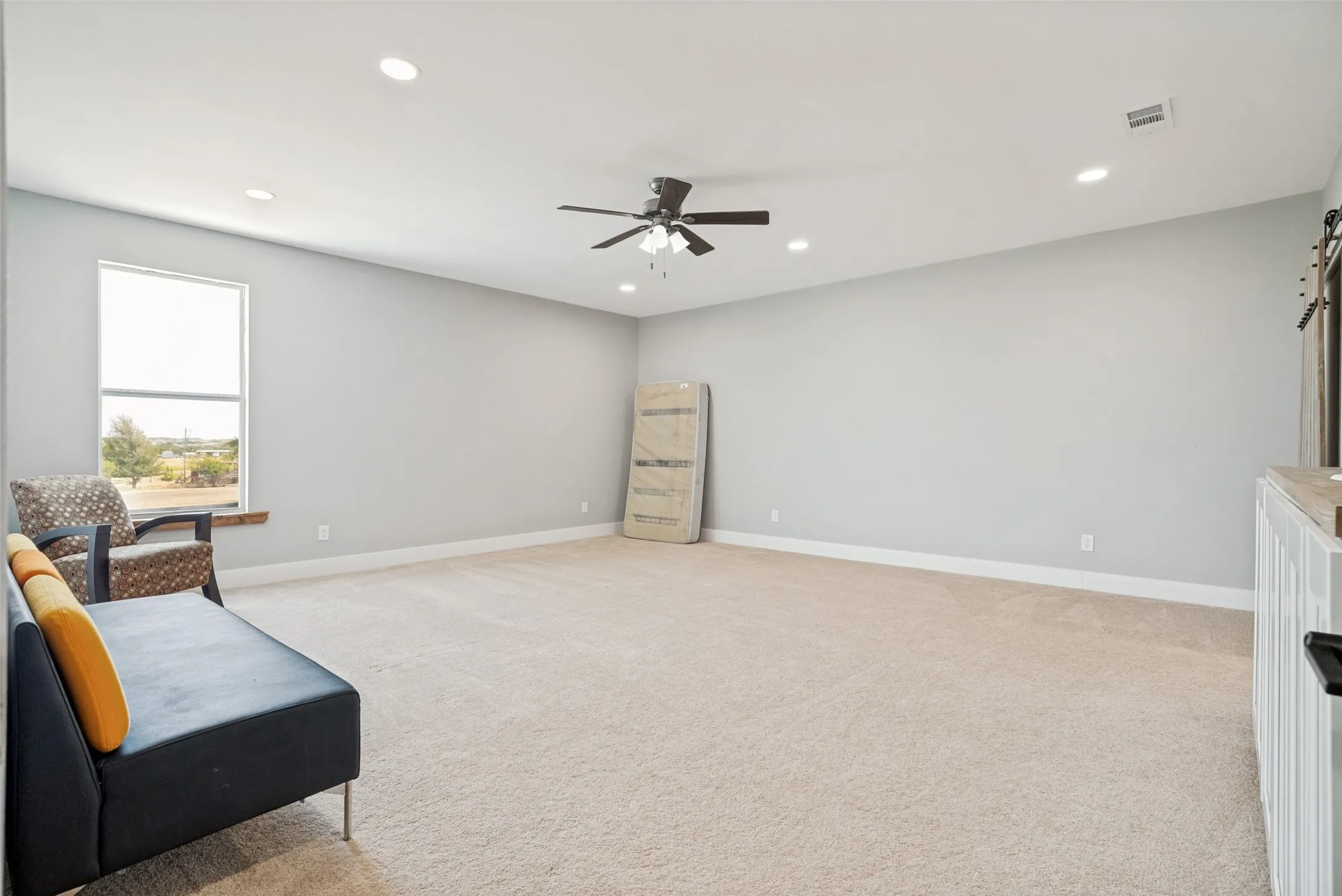 Single Family Residence For Sale in Johnson County , 7617 Sky Road, Godley, Texas 76044, 7 Bedroom, 7 Bathroom, 4 Garage spaces, 7,471 Sqft, built in 1980, mls#21402992, Real Estate Agent in Godley, Homes For Sale in Johnson county, Homes For Sale in Godley, Realtor in Godley Texas, Real Estate Brokerage Independent Realty Texas, Luminita Cordes Realtor