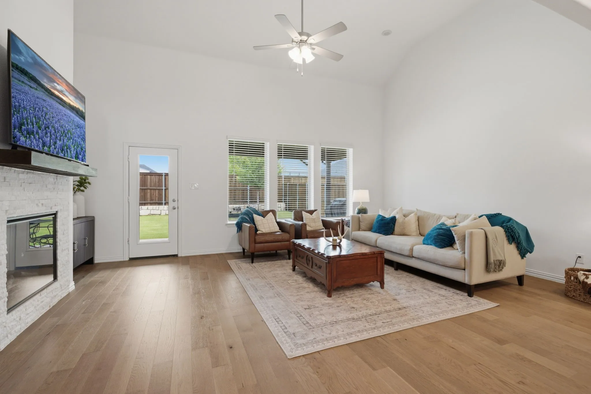 Single Family Residence For Rent in Collin County , 905 Bluebell Street, Princeton, Texas 75407, 4 Bedroom, 3 Bathroom, 3 Garage spaces, 3,056 Sqft, built in 2024, mls#21403008, Real Estate Agent in Princeton, Homes For Rent in Collin county, Homes For Rent in Princeton, Realtor in Princeton Texas, Real Estate Brokerage Independent Realty Texas, Luminita Cordes Realtor