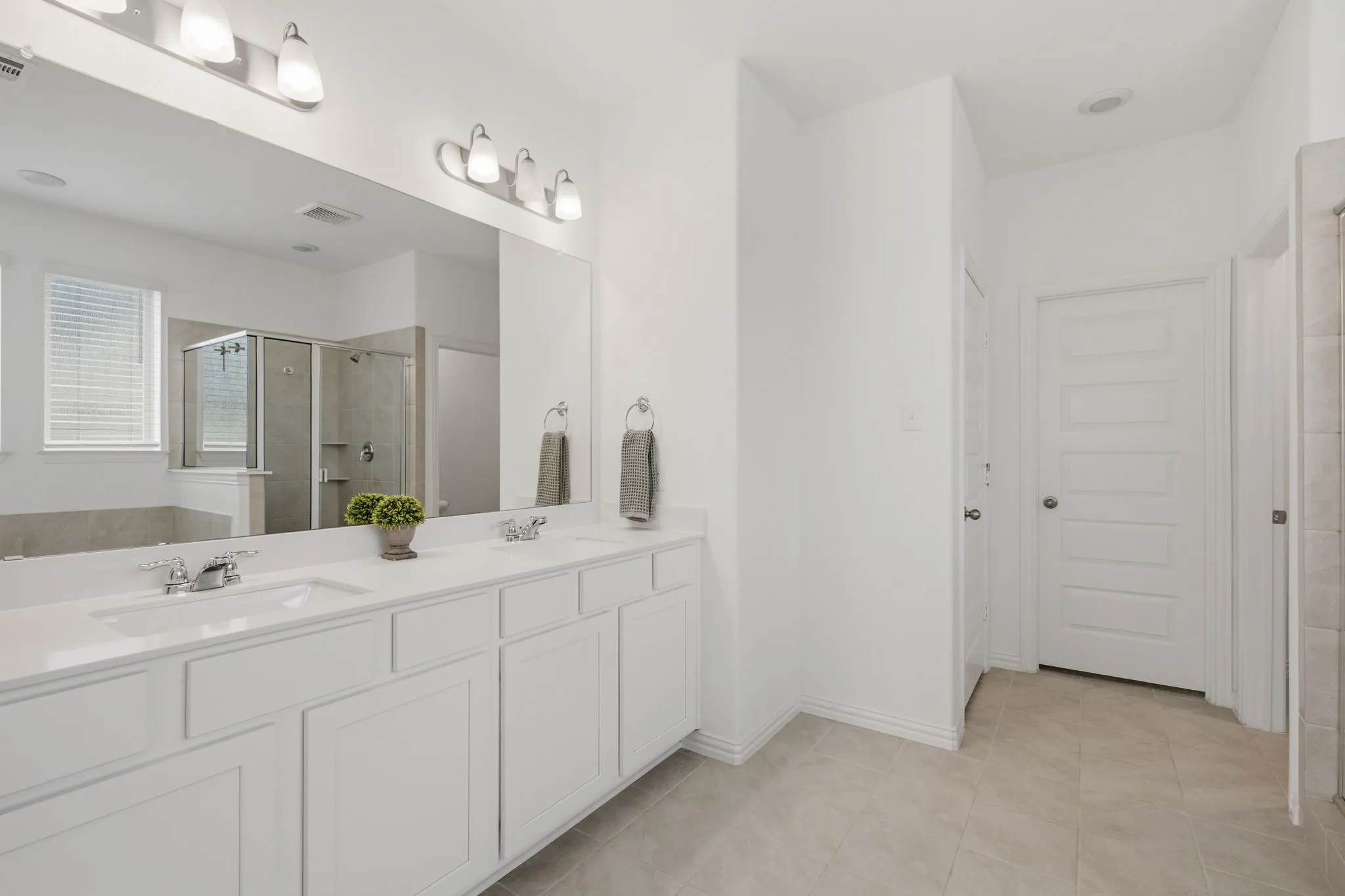 Single Family Residence For Rent in Collin County , 905 Bluebell Street, Princeton, Texas 75407, 4 Bedroom, 3 Bathroom, 3 Garage spaces, 3,056 Sqft, built in 2024, mls#21403008, Real Estate Agent in Princeton, Homes For Rent in Collin county, Homes For Rent in Princeton, Realtor in Princeton Texas, Real Estate Brokerage Independent Realty Texas, Luminita Cordes Realtor