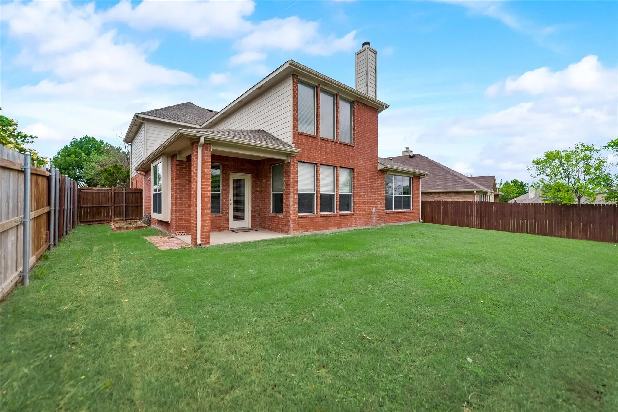 Single Family Residence For Rent in Collin County , 9740 Ellery Avenue, Plano, Texas 75025, 4 Bedroom, 3 Bathroom, 2 Garage spaces, 2,601 Sqft, built in 2006, mls#21402971, Real Estate Agent in Plano, Homes For Rent in Collin county, Homes For Rent in Plano, Realtor in Plano Texas, Real Estate Brokerage Independent Realty Texas, Luminita Cordes Realtor