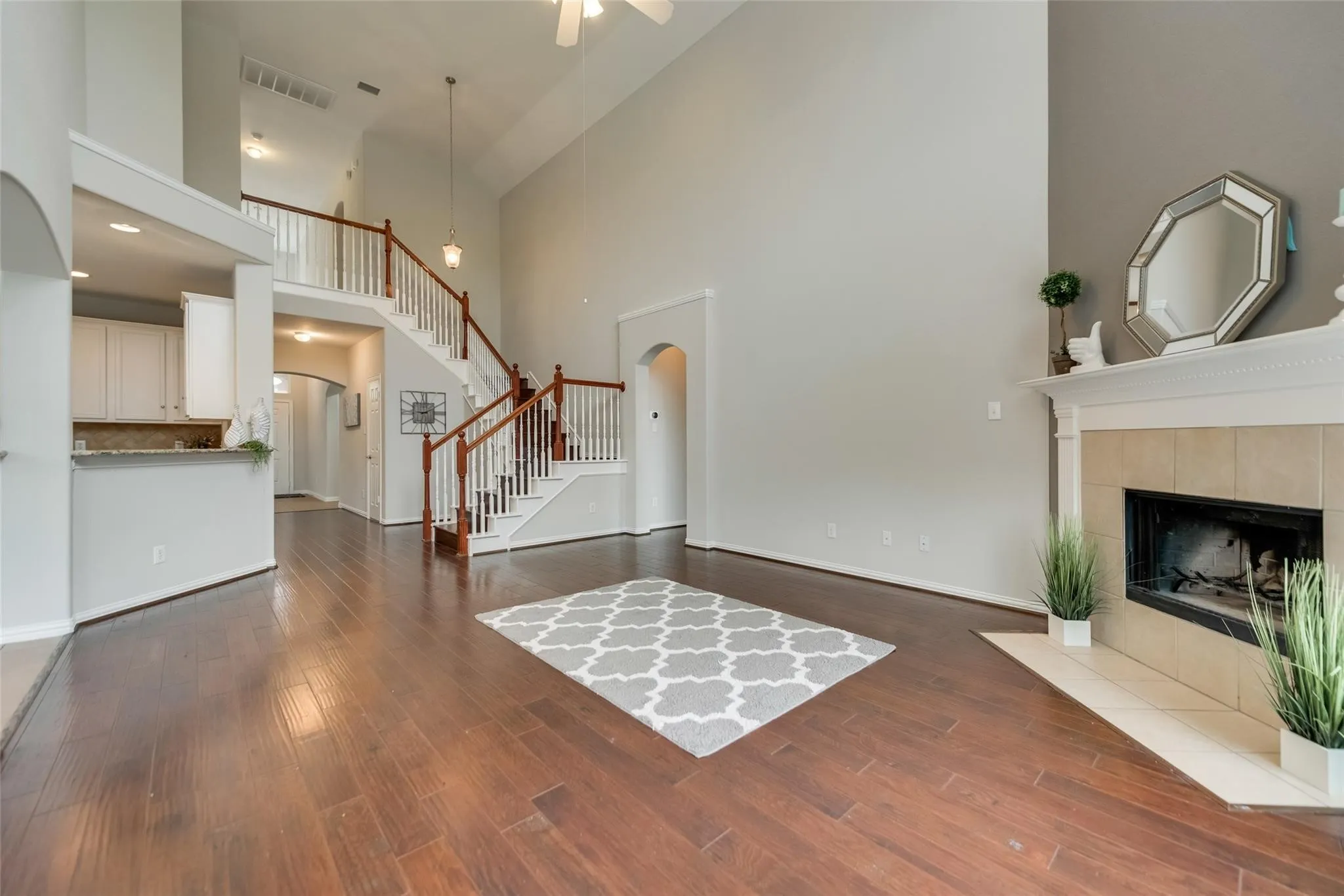 Single Family Residence For Rent in Collin County , 9740 Ellery Avenue, Plano, Texas 75025, 4 Bedroom, 3 Bathroom, 2 Garage spaces, 2,601 Sqft, built in 2006, mls#21402971, Real Estate Agent in Plano, Homes For Rent in Collin county, Homes For Rent in Plano, Realtor in Plano Texas, Real Estate Brokerage Independent Realty Texas, Luminita Cordes Realtor