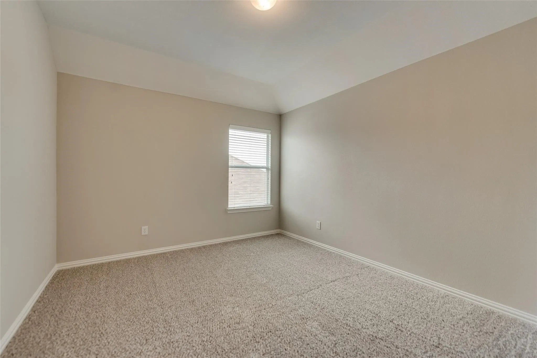 Single Family Residence For Rent in Collin County , 9740 Ellery Avenue, Plano, Texas 75025, 4 Bedroom, 3 Bathroom, 2 Garage spaces, 2,601 Sqft, built in 2006, mls#21402971, Real Estate Agent in Plano, Homes For Rent in Collin county, Homes For Rent in Plano, Realtor in Plano Texas, Real Estate Brokerage Independent Realty Texas, Luminita Cordes Realtor