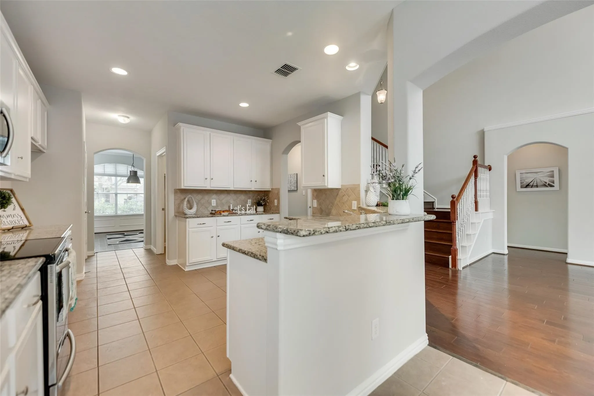 Single Family Residence For Rent in Collin County , 9740 Ellery Avenue, Plano, Texas 75025, 4 Bedroom, 3 Bathroom, 2 Garage spaces, 2,601 Sqft, built in 2006, mls#21402971, Real Estate Agent in Plano, Homes For Rent in Collin county, Homes For Rent in Plano, Realtor in Plano Texas, Real Estate Brokerage Independent Realty Texas, Luminita Cordes Realtor