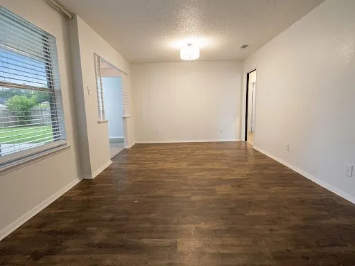 Single Family Residence For Rent in Dallas County , 506 N Royal Oak Drive, Duncanville, Texas 75116, 3 Bedroom, 2 Bathroom, 2 Garage spaces, 1,870 Sqft, built in 1972, mls#21402955, Real Estate Agent in Duncanville, Homes For Rent in Dallas county, Homes For Rent in Duncanville, Realtor in Duncanville Texas, Real Estate Brokerage Independent Realty Texas, Luminita Cordes Realtor