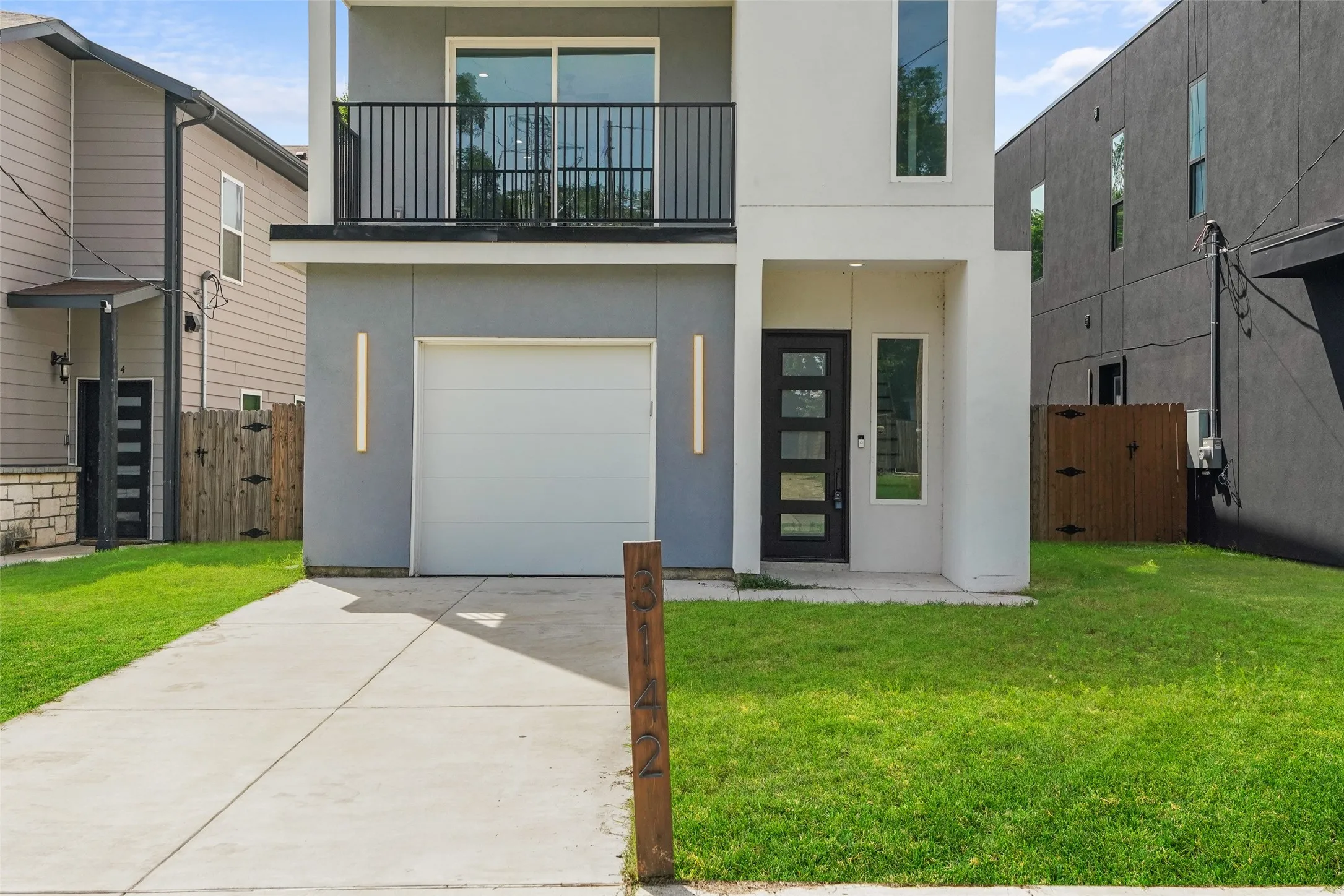 Single Family Residence For Sale in Dallas County , 3142 Harmon Street, Dallas, Texas 75215, 3 Bedroom, 4 Bathroom, 1 Garage spaces, 2,579 Sqft, built in 2025, mls#21403011, Real Estate Agent in Dallas, Homes For Sale in Dallas county, Homes For Sale in Dallas, Realtor in Dallas Texas, Real Estate Brokerage Independent Realty Texas, Luminita Cordes Realtor