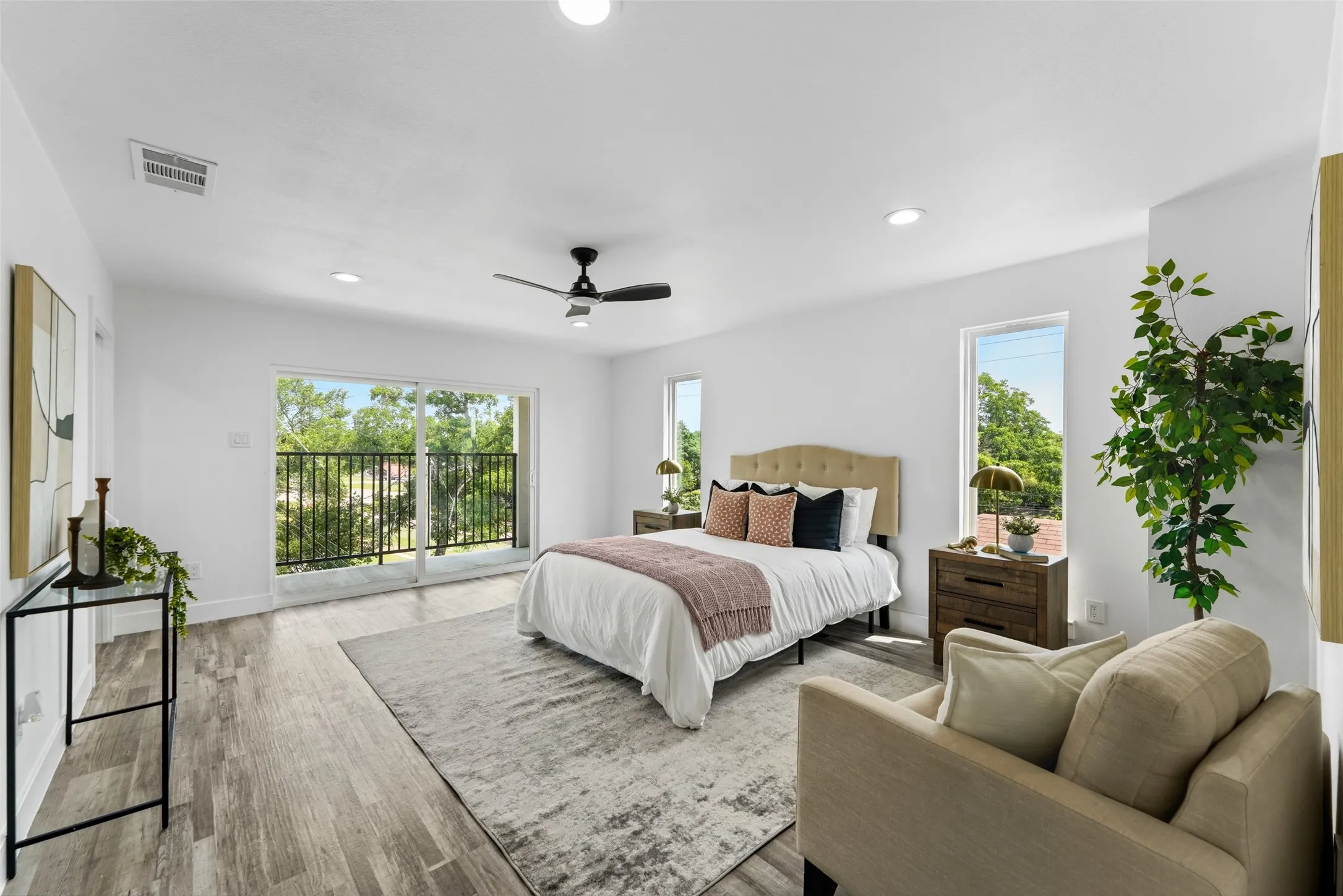 Single Family Residence For Sale in Dallas County , 3142 Harmon Street, Dallas, Texas 75215, 3 Bedroom, 4 Bathroom, 1 Garage spaces, 2,579 Sqft, built in 2025, mls#21403011, Real Estate Agent in Dallas, Homes For Sale in Dallas county, Homes For Sale in Dallas, Realtor in Dallas Texas, Real Estate Brokerage Independent Realty Texas, Luminita Cordes Realtor