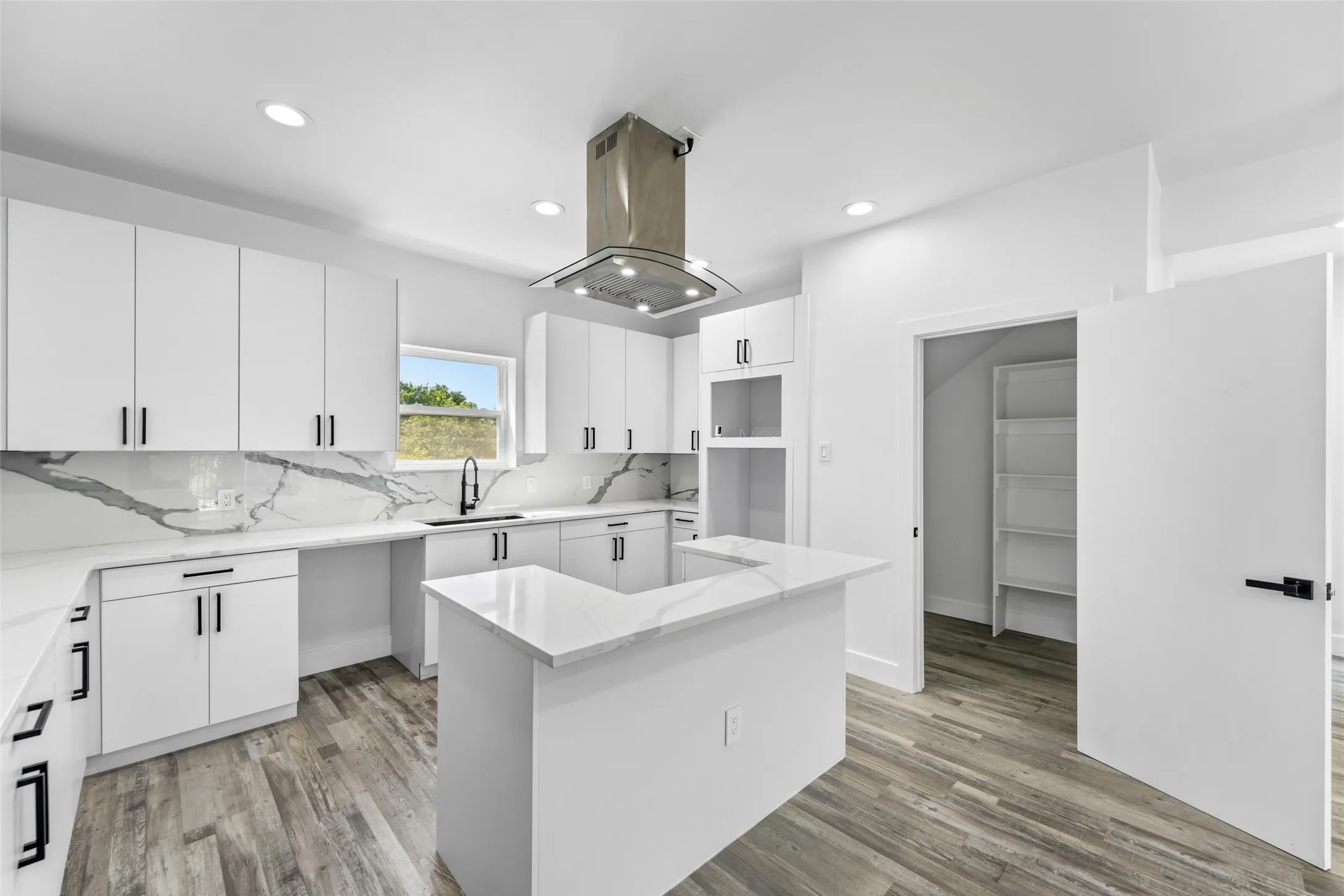 Single Family Residence For Sale in Dallas County , 3142 Harmon Street, Dallas, Texas 75215, 3 Bedroom, 4 Bathroom, 1 Garage spaces, 2,579 Sqft, built in 2025, mls#21403011, Real Estate Agent in Dallas, Homes For Sale in Dallas county, Homes For Sale in Dallas, Realtor in Dallas Texas, Real Estate Brokerage Independent Realty Texas, Luminita Cordes Realtor