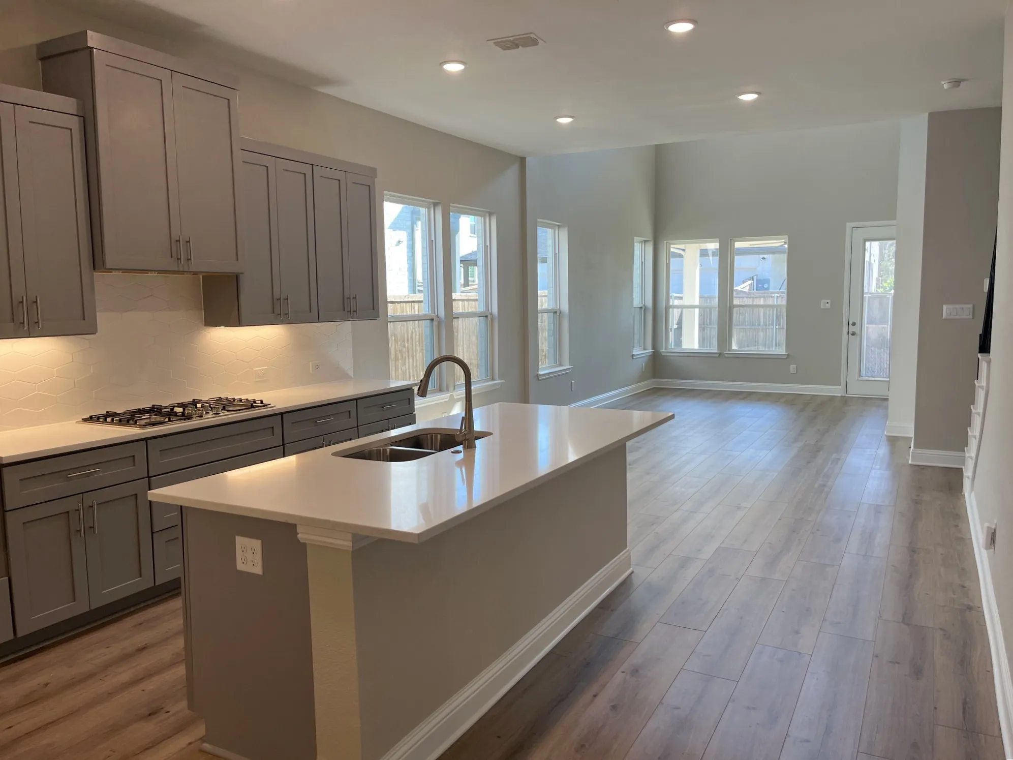 Townhouse For Sale in Collin County , 10594 Prairie Rose Road, Frisco, Texas 75035, 4 Bedroom, 4 Bathroom, 2 Garage spaces, 2,354 Sqft, built in 2023, mls#21403012, Real Estate Agent in Frisco, Homes For Sale in Collin county, Homes For Sale in Frisco, Realtor in Frisco Texas, Real Estate Brokerage Independent Realty Texas, Luminita Cordes Realtor