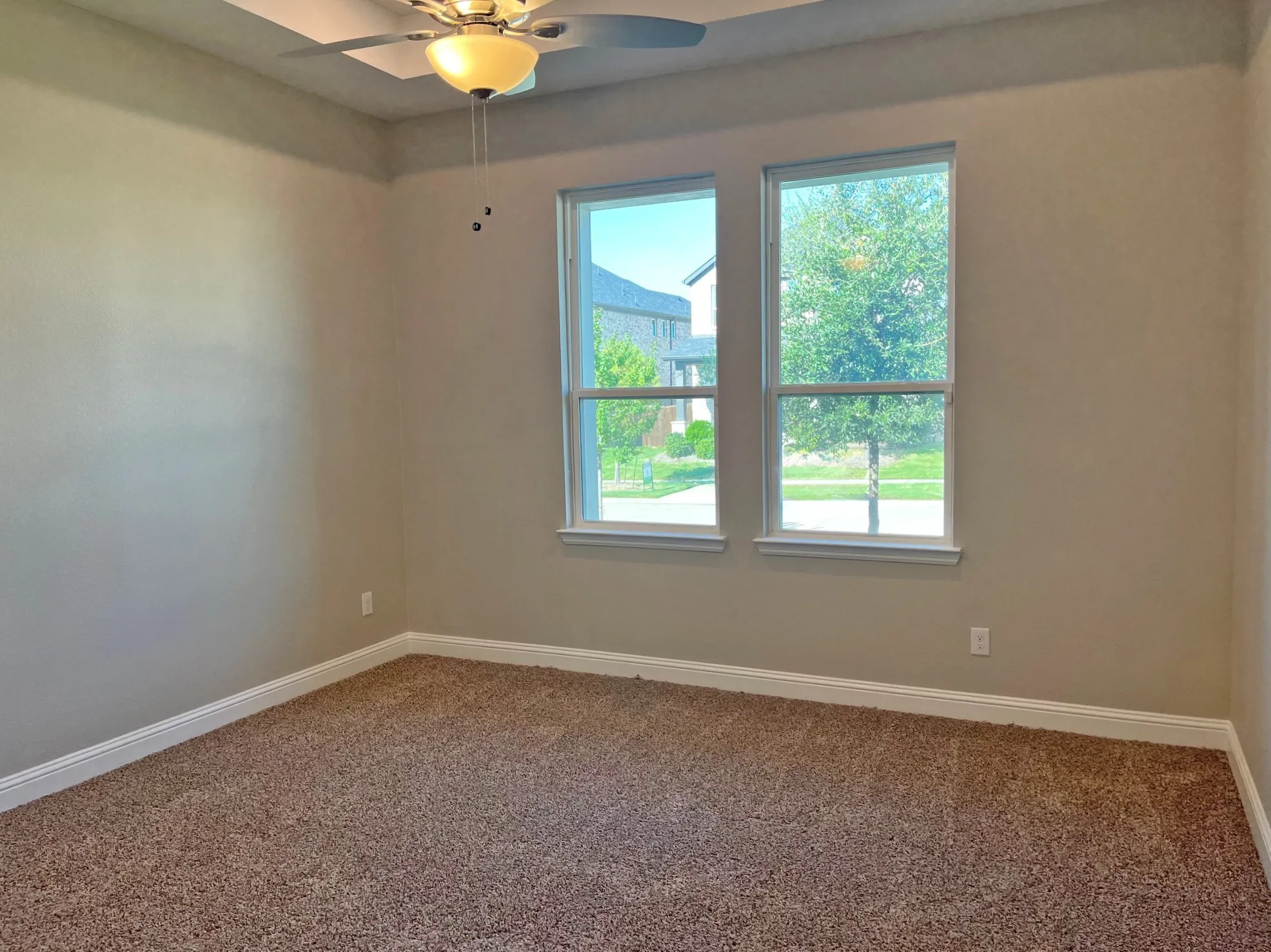 Townhouse For Sale in Collin County , 10594 Prairie Rose Road, Frisco, Texas 75035, 4 Bedroom, 4 Bathroom, 2 Garage spaces, 2,354 Sqft, built in 2023, mls#21403012, Real Estate Agent in Frisco, Homes For Sale in Collin county, Homes For Sale in Frisco, Realtor in Frisco Texas, Real Estate Brokerage Independent Realty Texas, Luminita Cordes Realtor