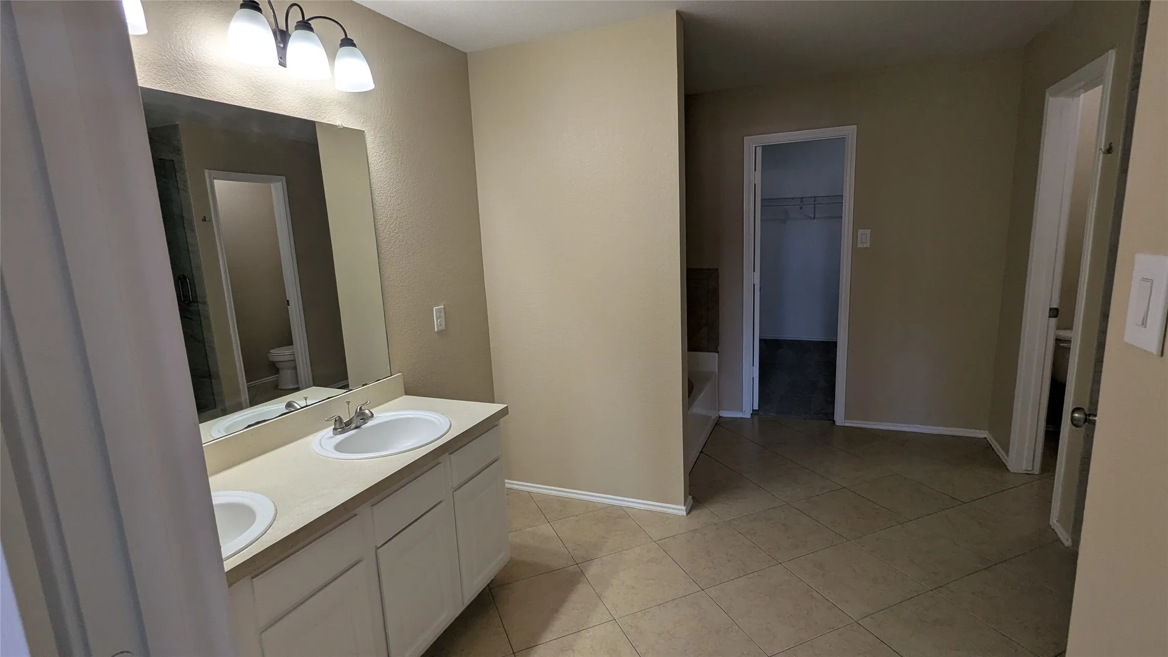 Single Family Residence For Sale in Dallas County , 1029 Magnolia Lane, Cedar Hill, Texas 75104, 4 Bedroom, 3 Bathroom, 2 Garage spaces, 2,554 Sqft, built in 2000, mls#21402945, Real Estate Agent in Cedar Hill, Homes For Sale in Dallas county, Homes For Sale in Cedar Hill, Realtor in Cedar Hill Texas, Real Estate Brokerage Independent Realty Texas, Luminita Cordes Realtor
