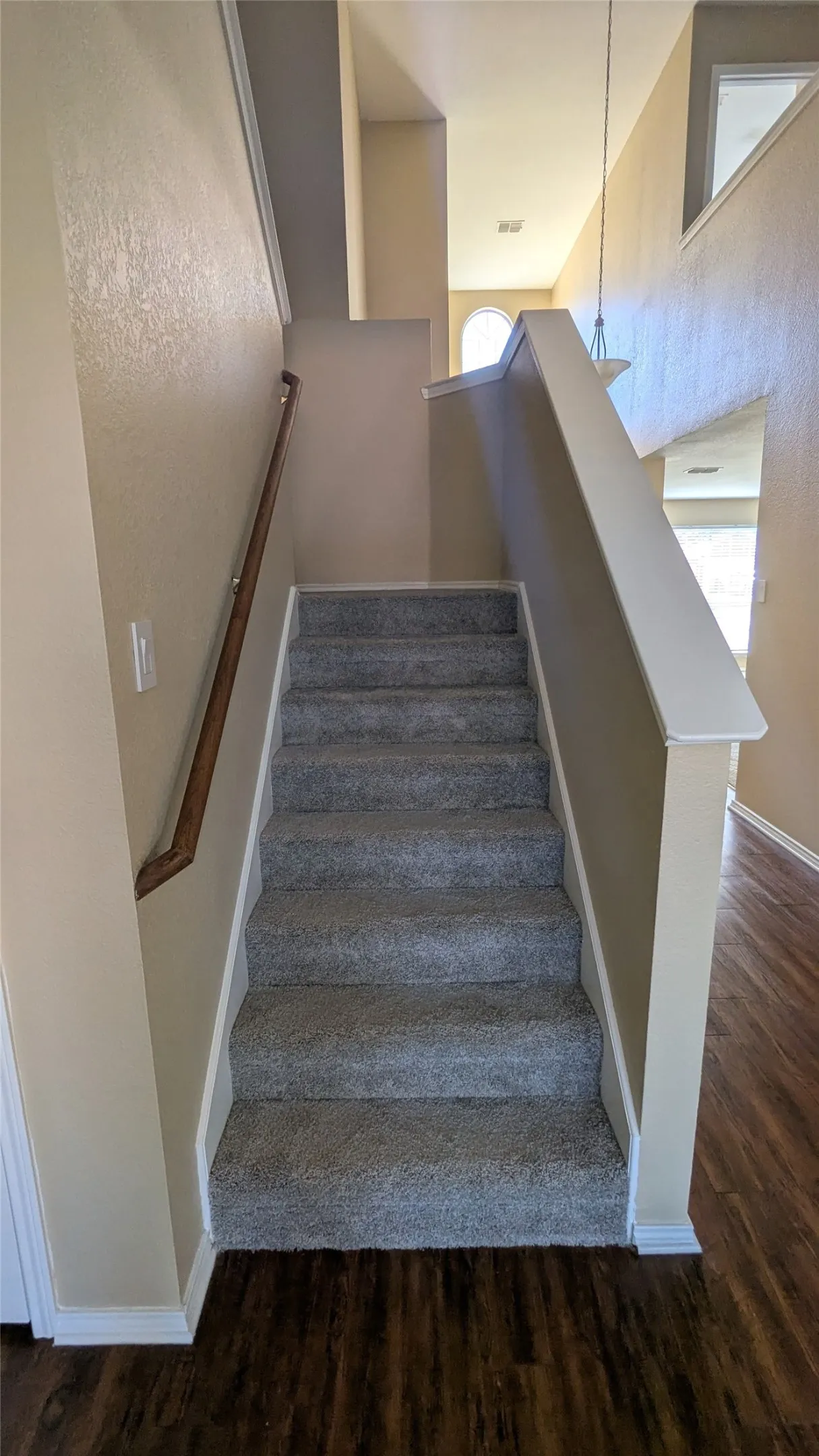 Single Family Residence For Sale in Dallas County , 1029 Magnolia Lane, Cedar Hill, Texas 75104, 4 Bedroom, 3 Bathroom, 2 Garage spaces, 2,554 Sqft, built in 2000, mls#21402945, Real Estate Agent in Cedar Hill, Homes For Sale in Dallas county, Homes For Sale in Cedar Hill, Realtor in Cedar Hill Texas, Real Estate Brokerage Independent Realty Texas, Luminita Cordes Realtor