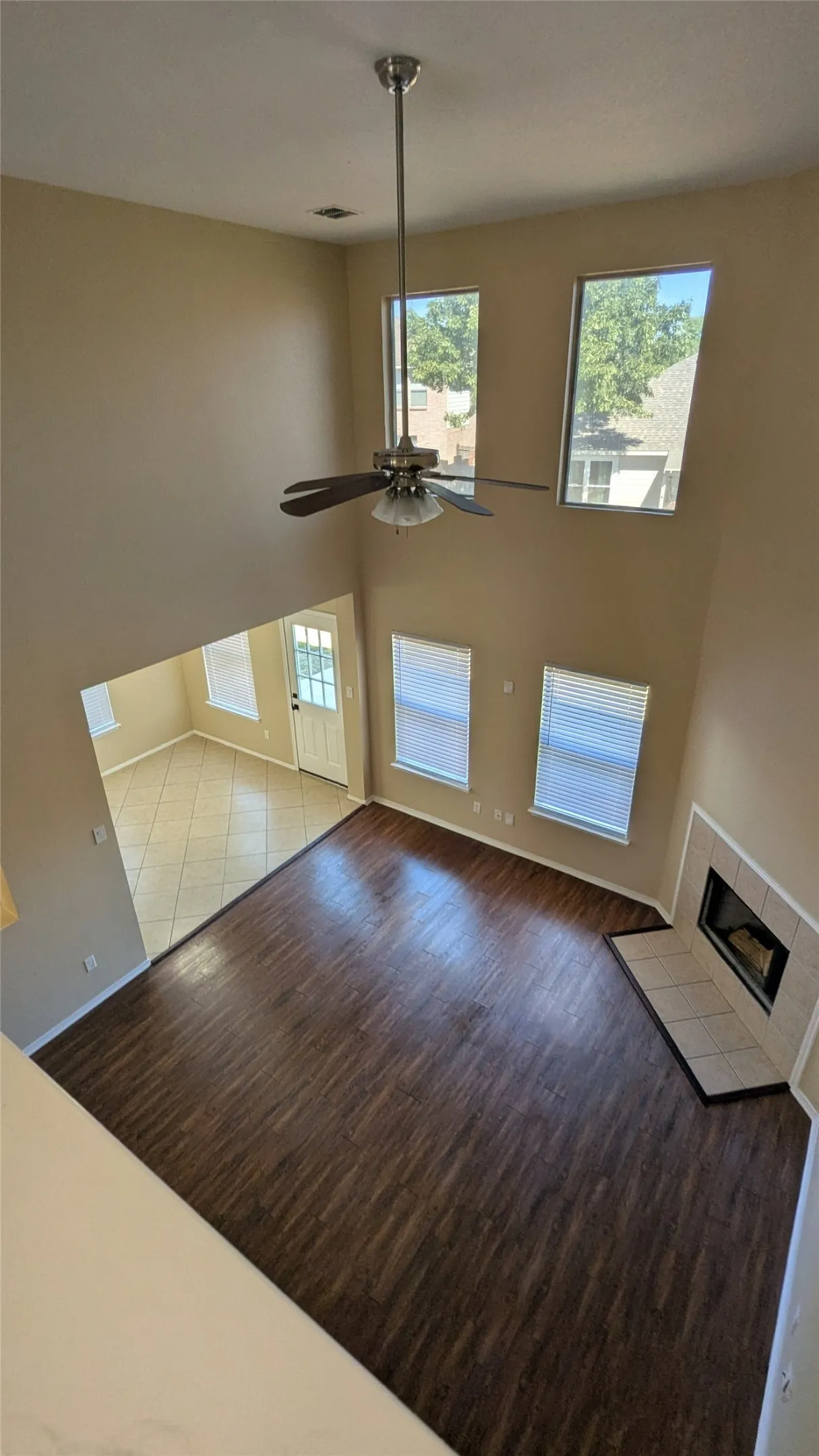 Single Family Residence For Sale in Dallas County , 1029 Magnolia Lane, Cedar Hill, Texas 75104, 4 Bedroom, 3 Bathroom, 2 Garage spaces, 2,554 Sqft, built in 2000, mls#21402945, Real Estate Agent in Cedar Hill, Homes For Sale in Dallas county, Homes For Sale in Cedar Hill, Realtor in Cedar Hill Texas, Real Estate Brokerage Independent Realty Texas, Luminita Cordes Realtor
